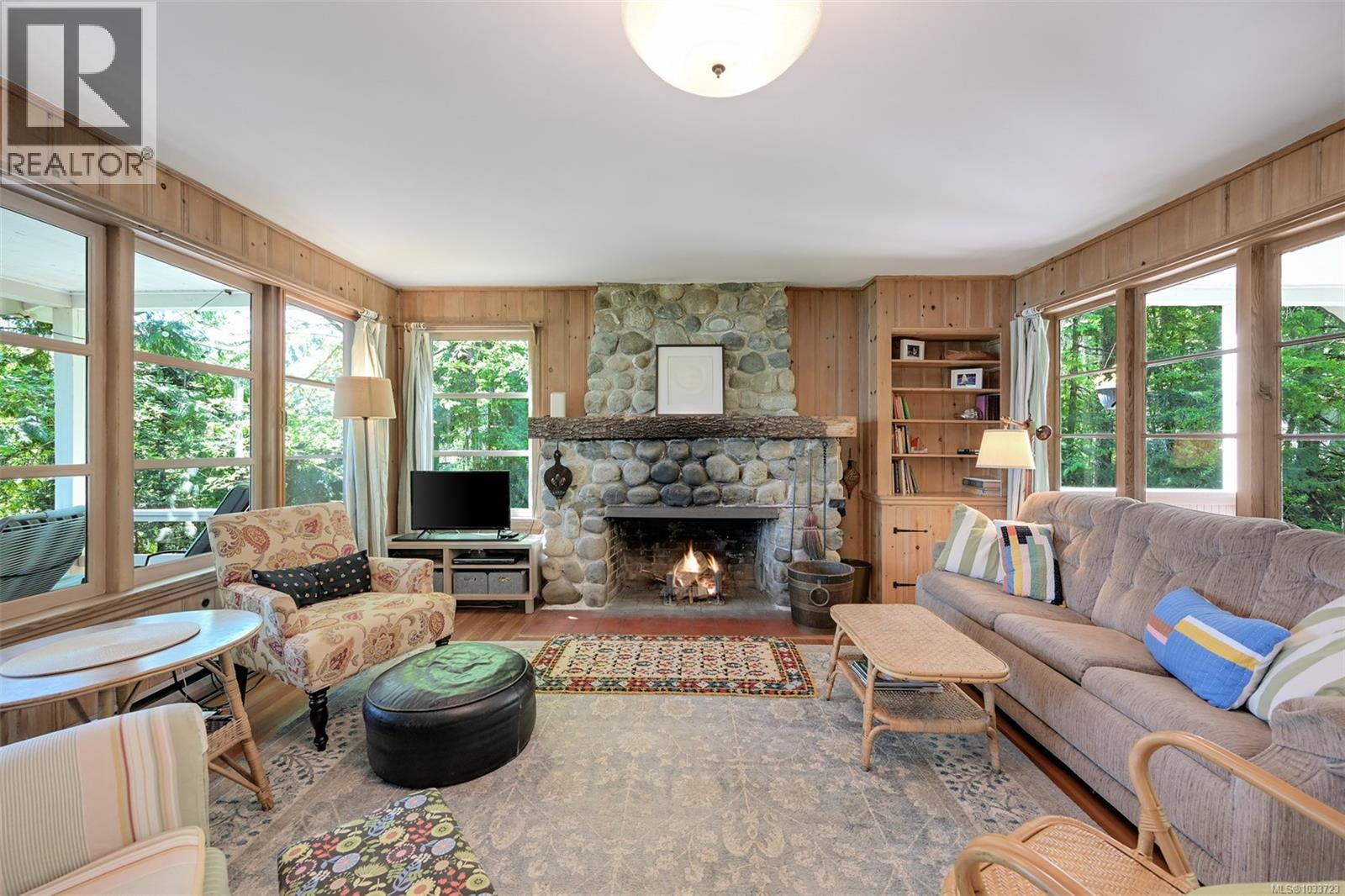 2024 Renfrew Rd - 8