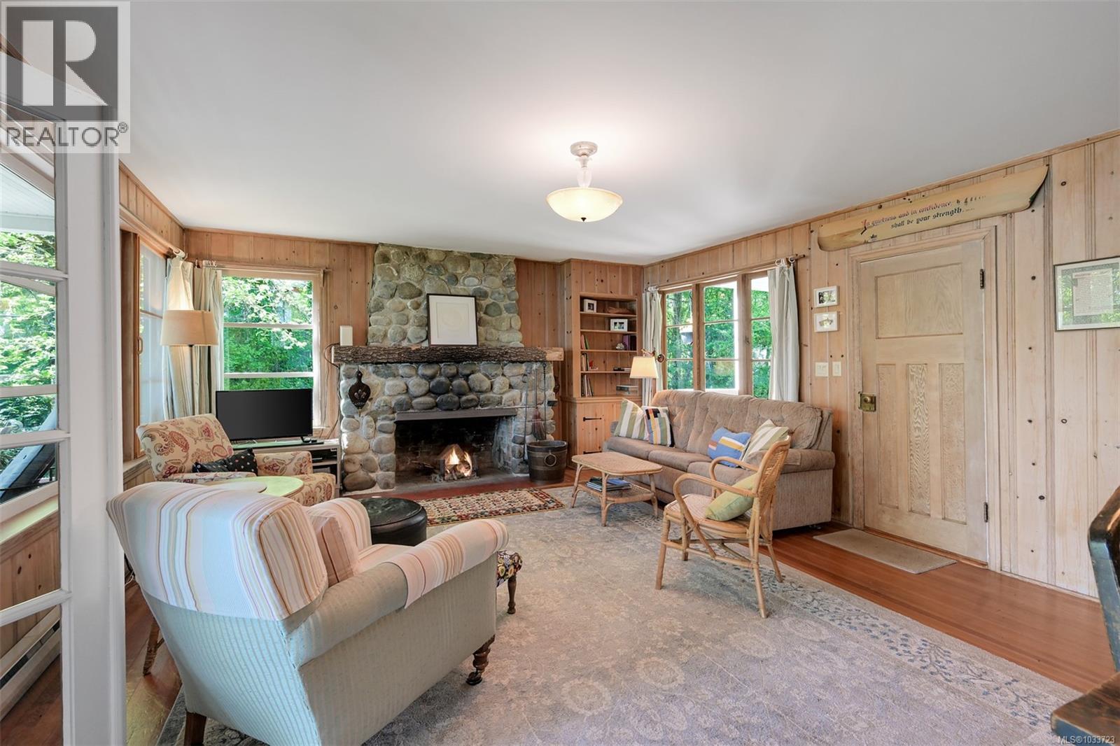 2024 Renfrew Rd - 9
