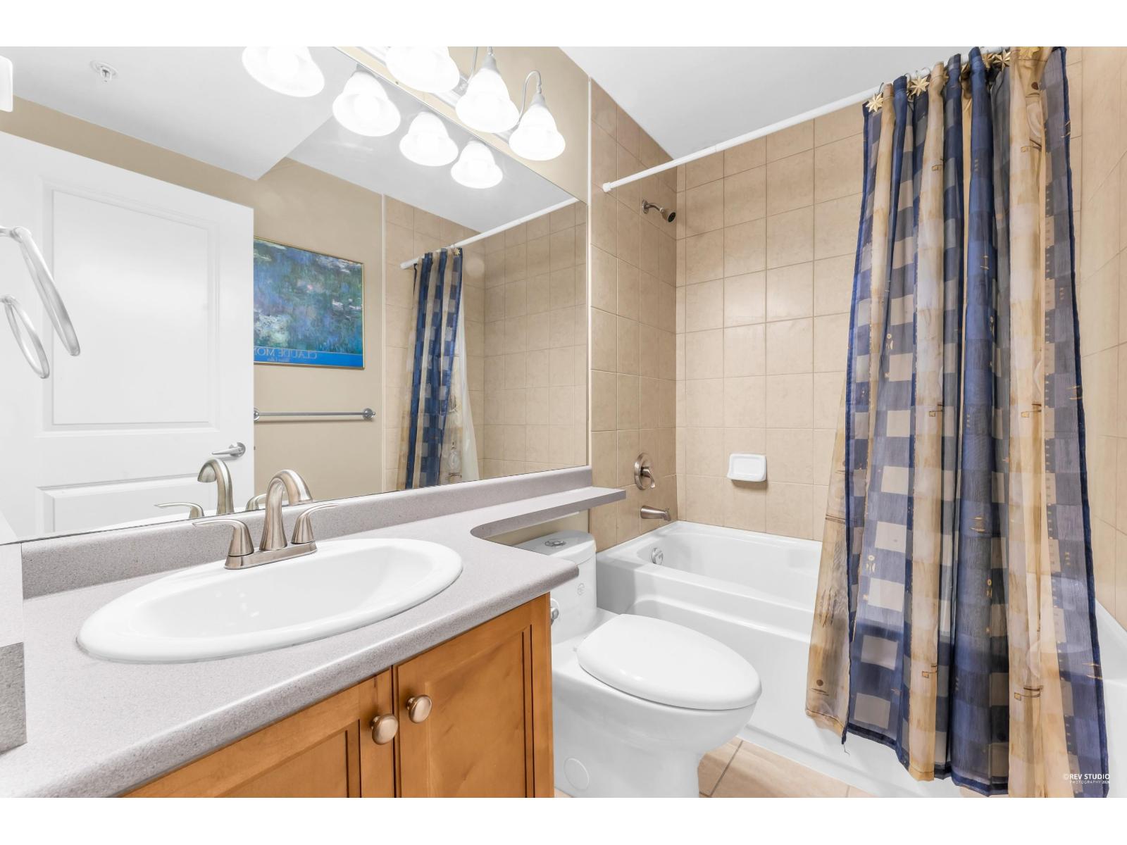 4 14921 THRIFT AVENUE, White Rock