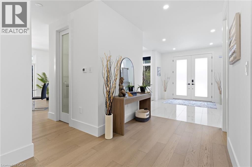 817 KING Road, Burlington, Ontario, L7T3K8 — Photo 6