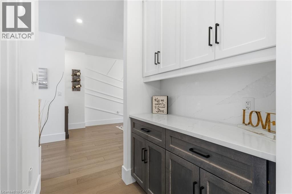 817 KING Road, Burlington, Ontario, L7T3K8 — Photo 18