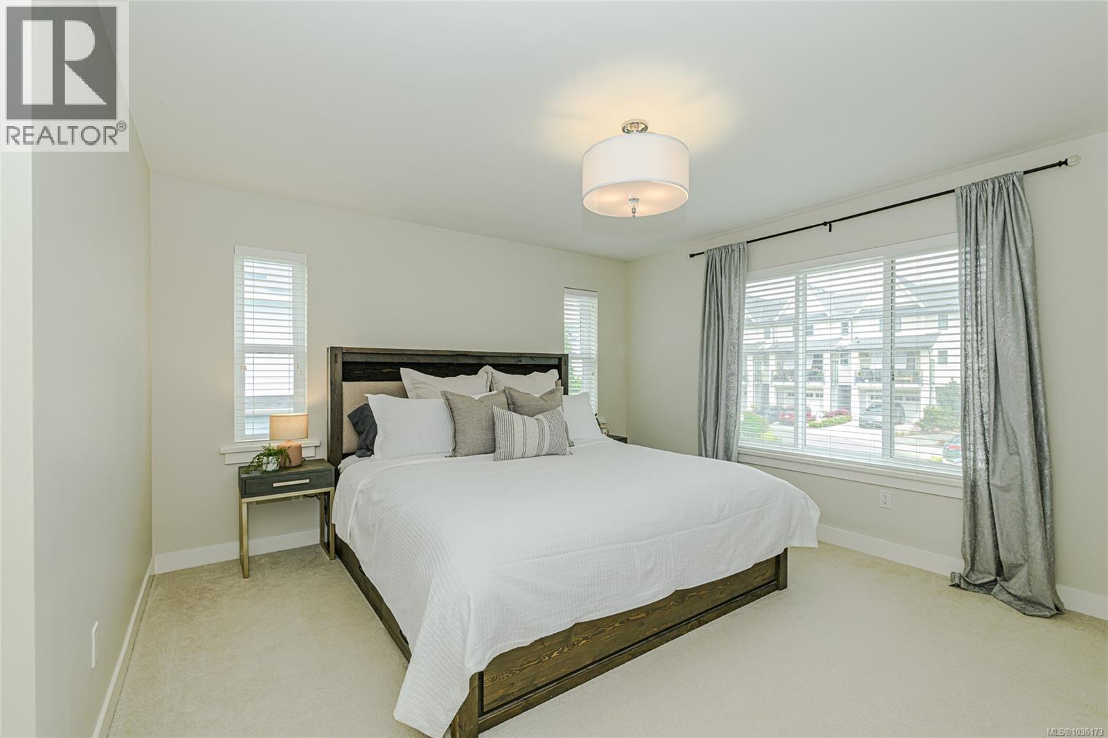 2922 Burlington Cres - 14