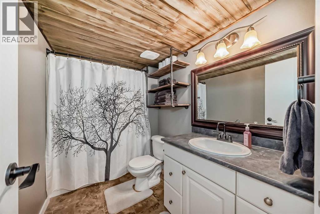 #7102 315 Southampton Drive SW - 27