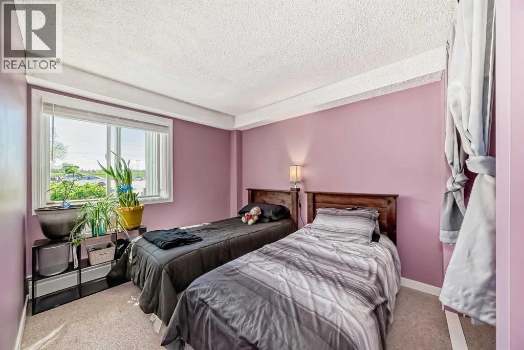 #7102 315 Southampton Drive SW - 23