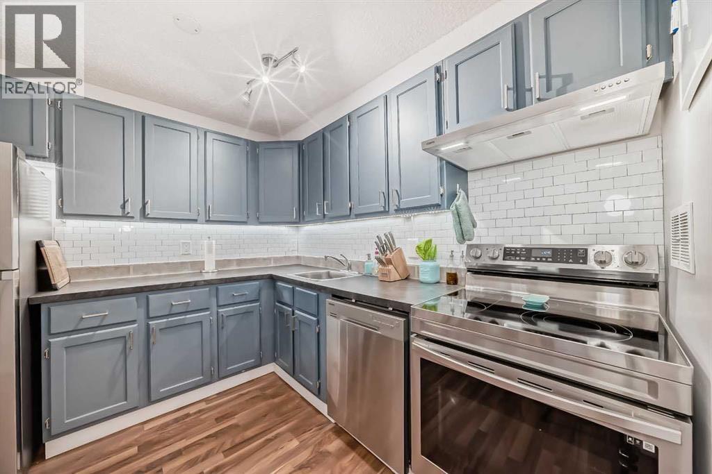 #7102 315 Southampton Drive SW - 17