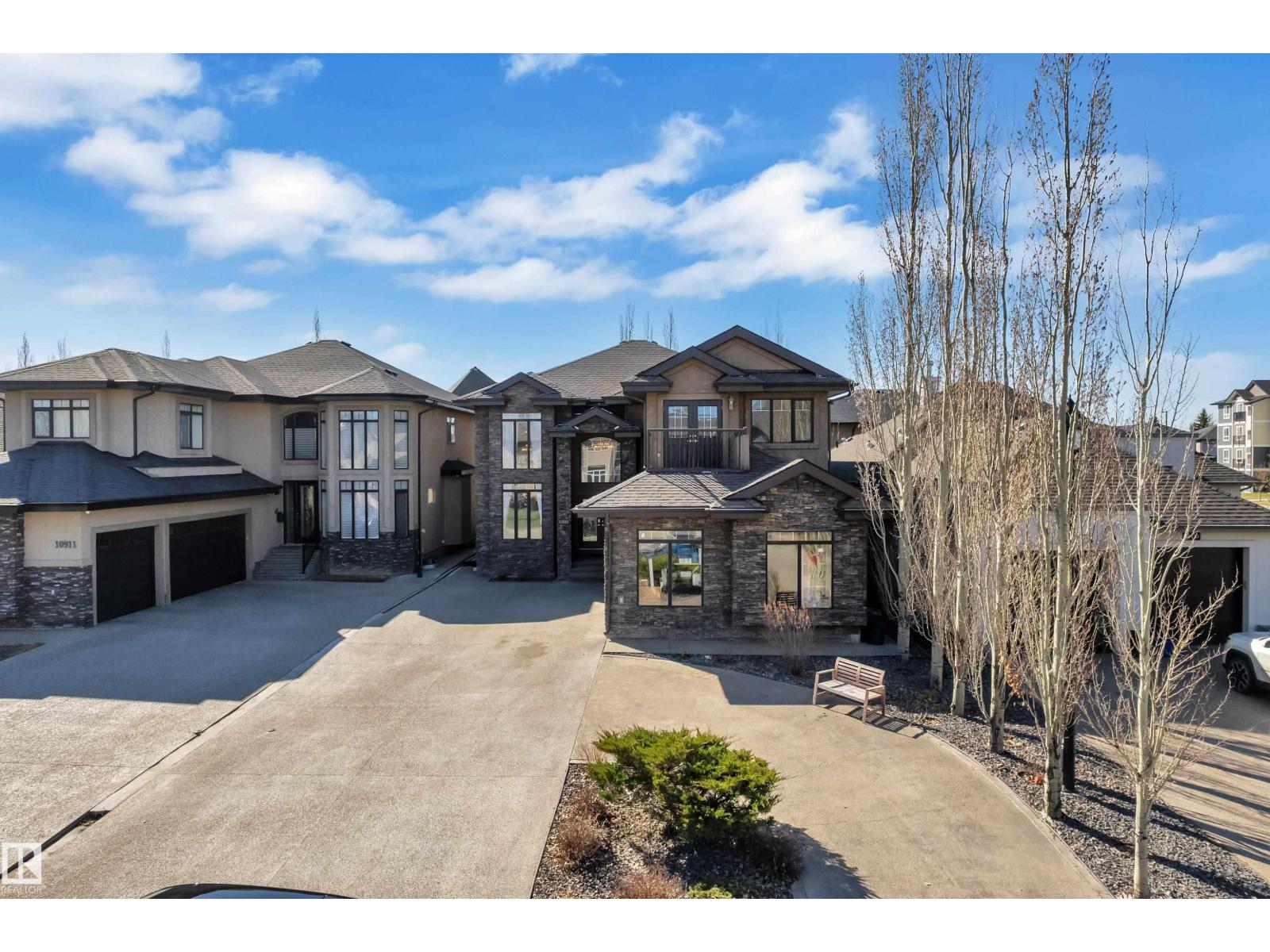 10915 175 AV NW - 1