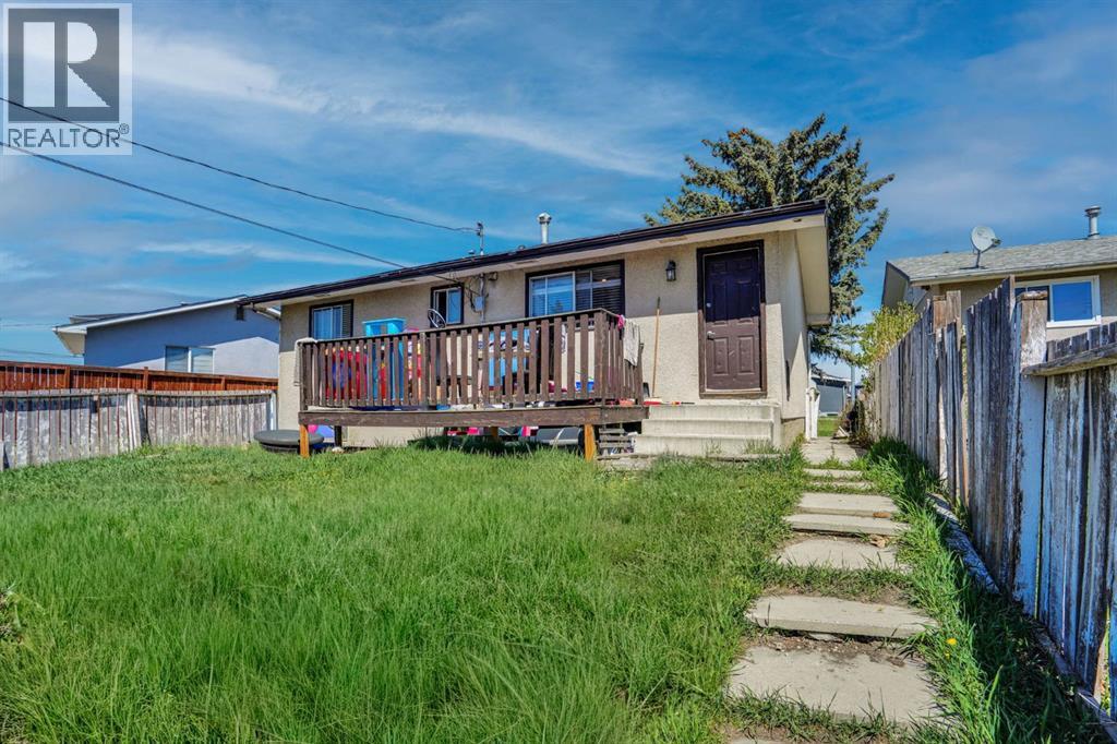 43 Maranda Close NE - 34