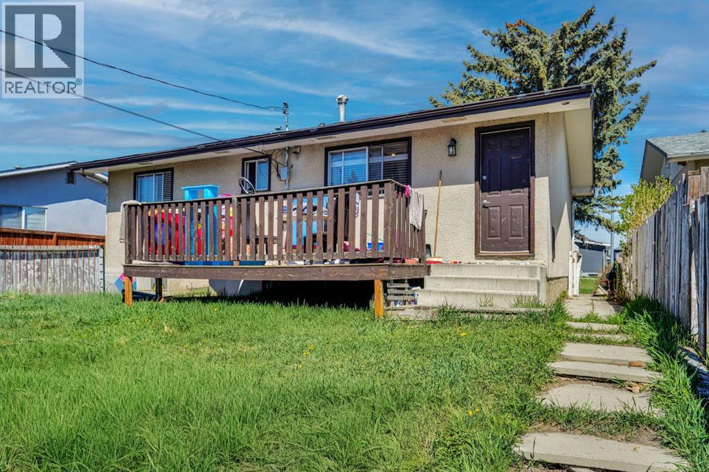 43 Maranda Close NE - 35