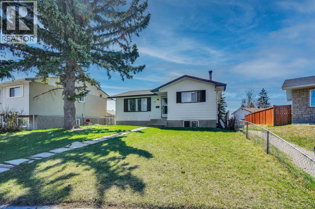 43 Maranda Close NE - 4