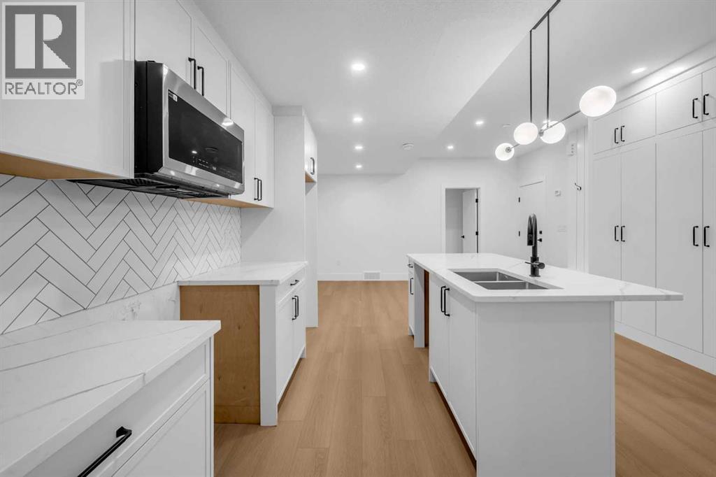 2430 36 Street SW - 47