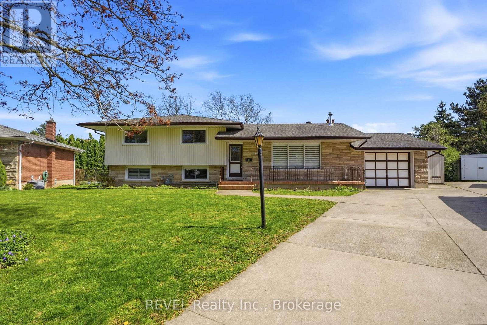 8 FERNWOOD TERRACE - Image 2