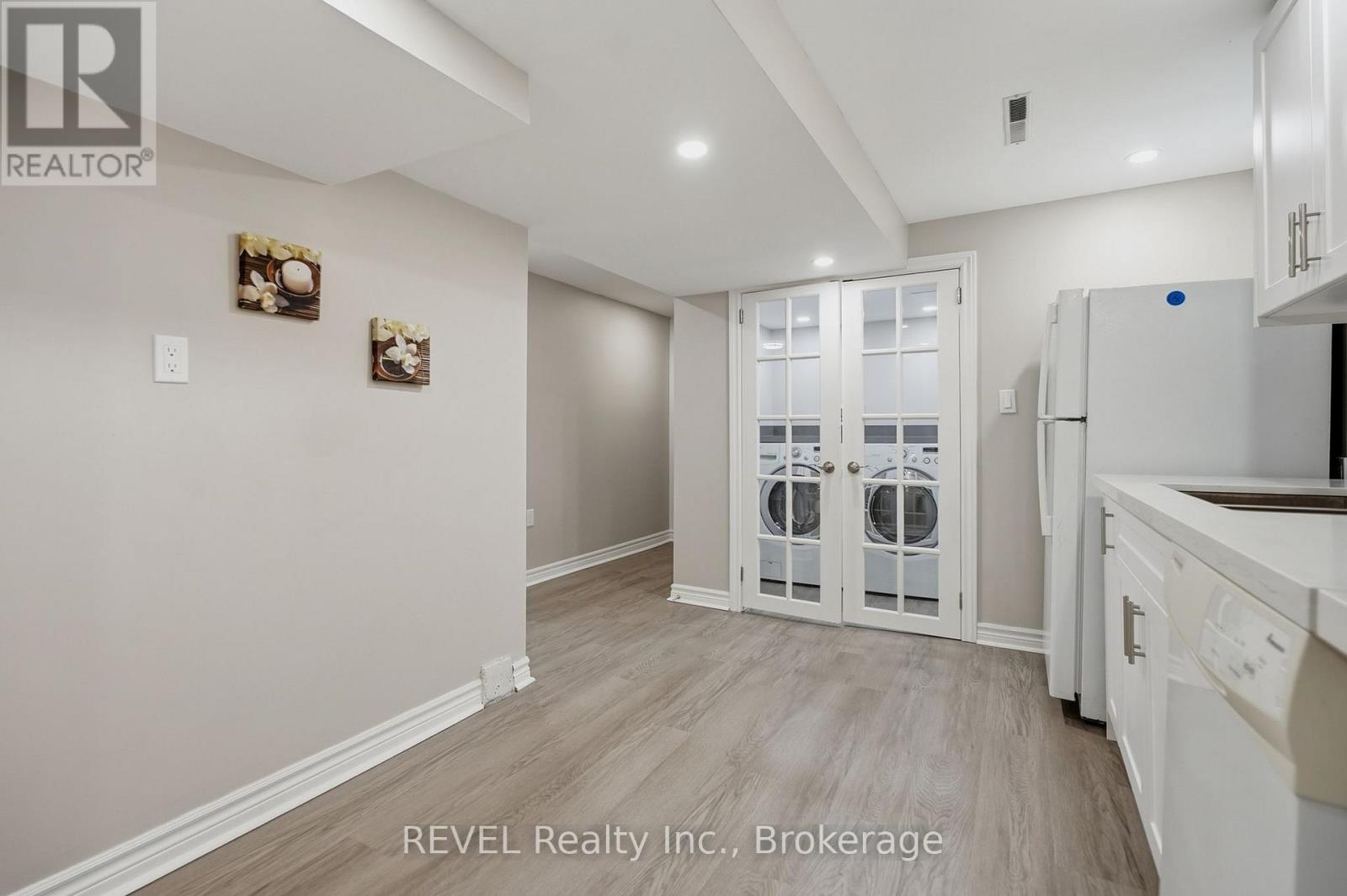 8 FERNWOOD TERRACE - 33