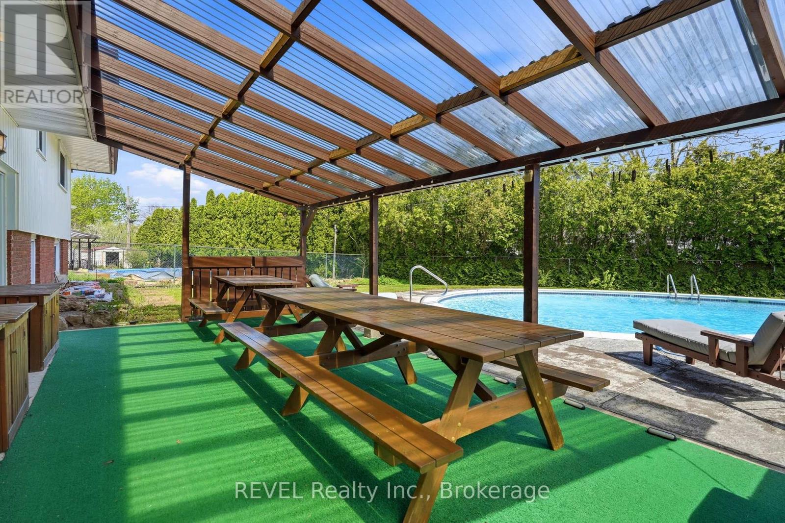 8 FERNWOOD TERRACE - 40