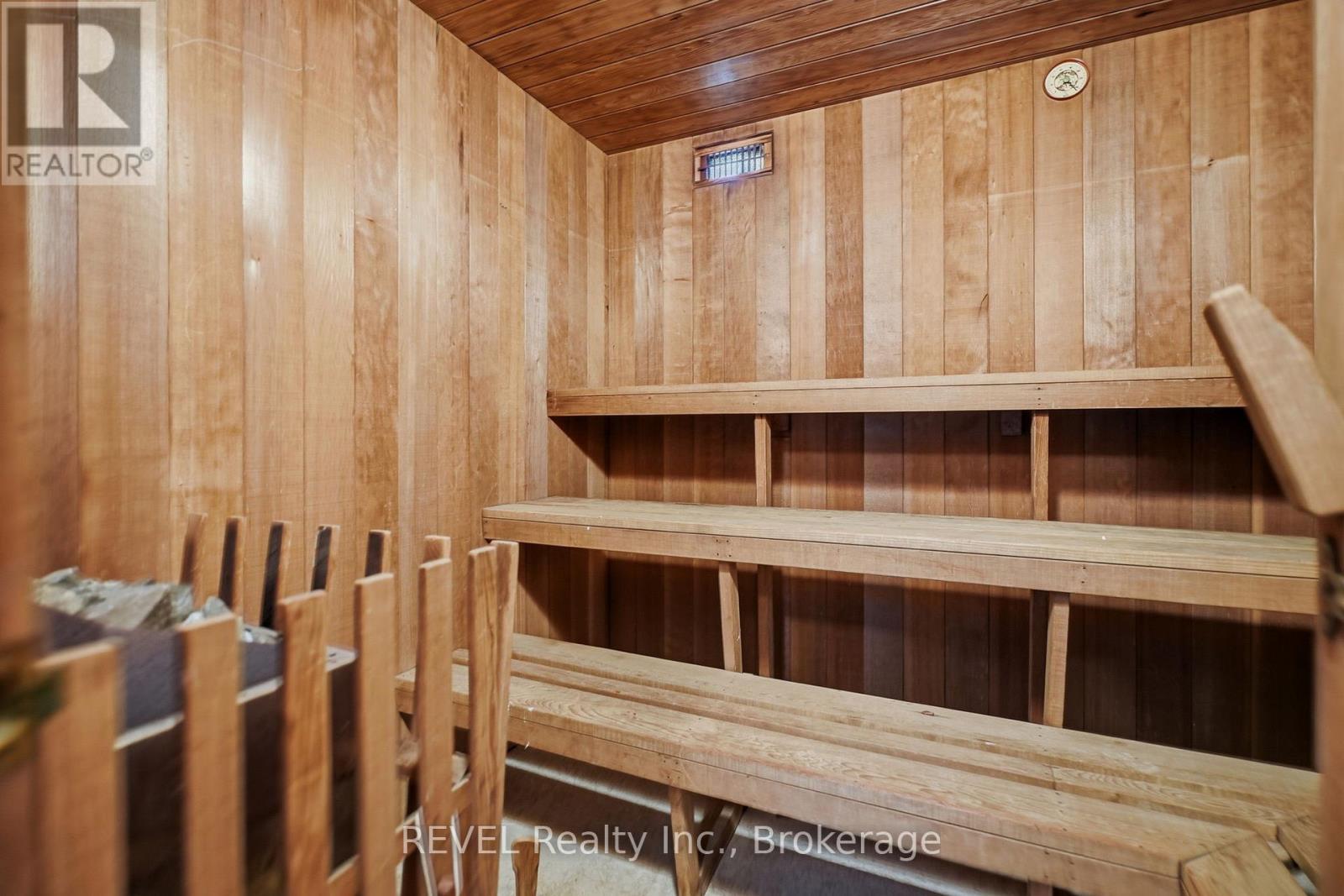 8 FERNWOOD TERRACE - 45