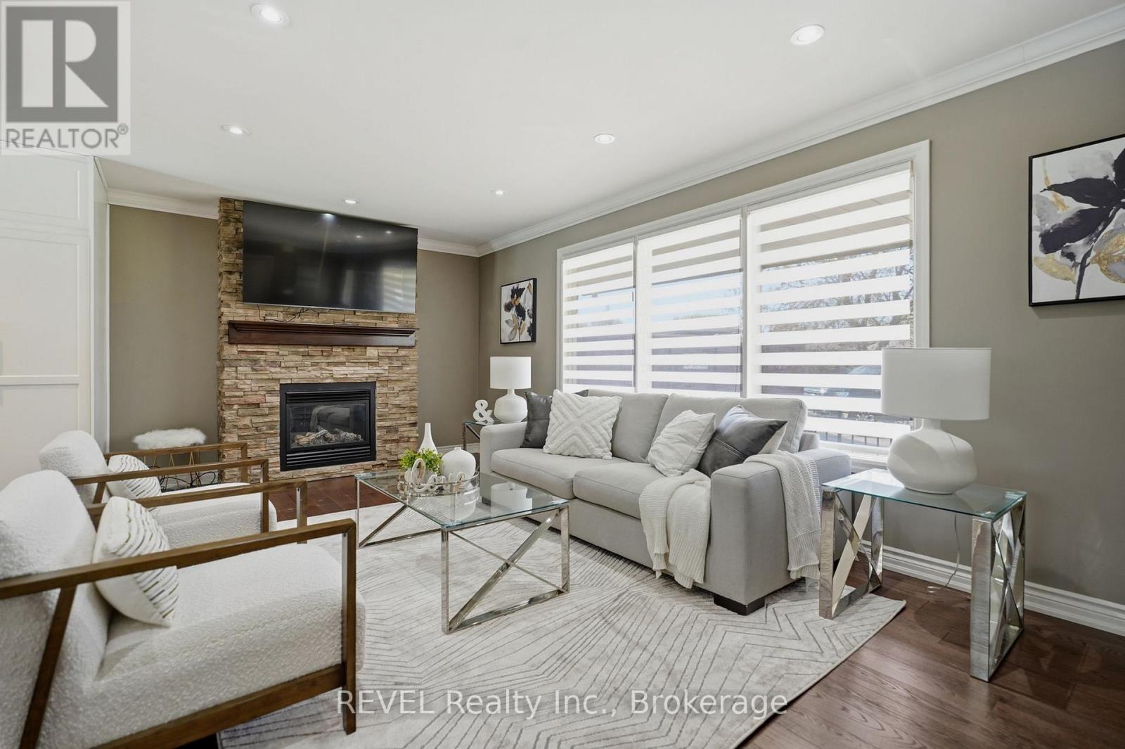 8 FERNWOOD TERRACE - 7
