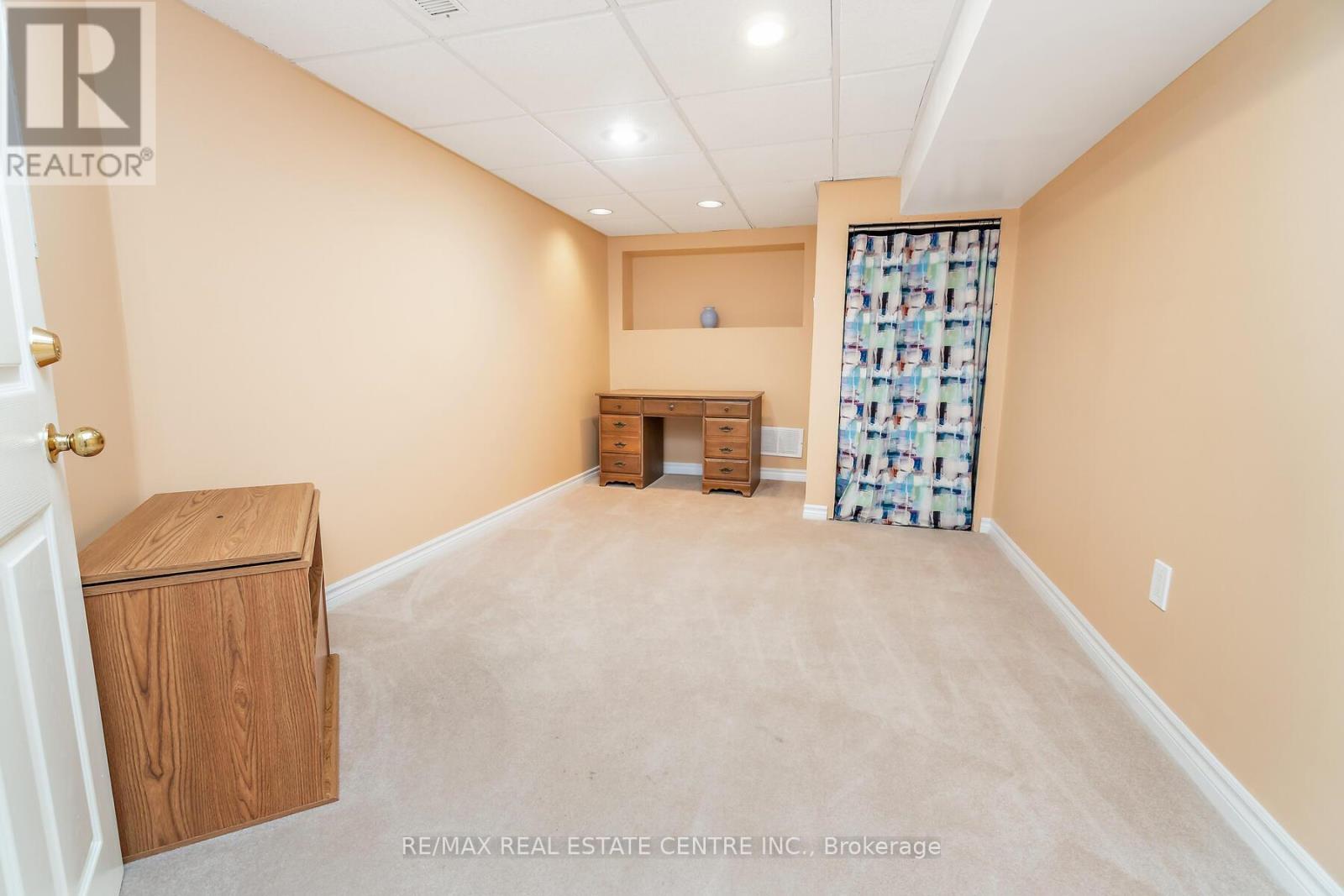 7 CURRY CRESCENT - 29