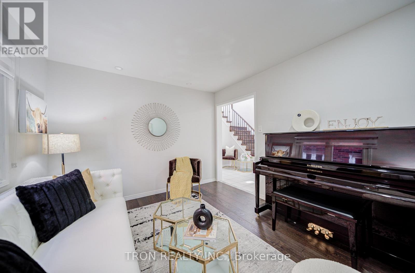 256 ALEXMUIR BOULEVARD - 10