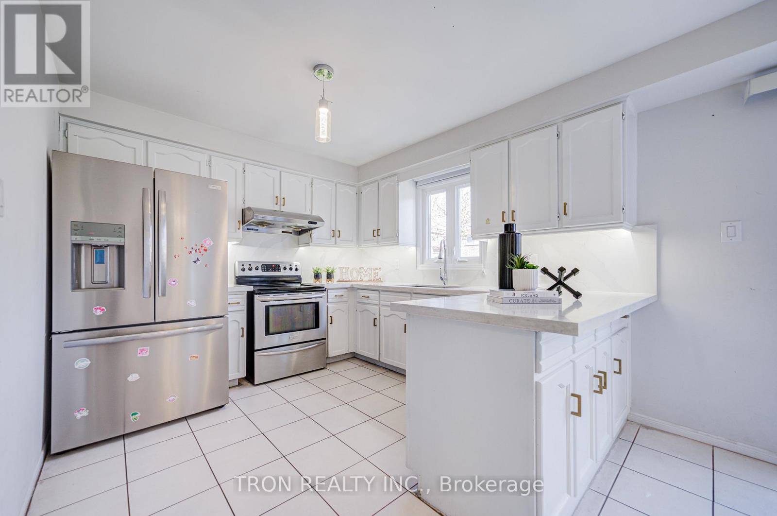256 ALEXMUIR BOULEVARD - 15
