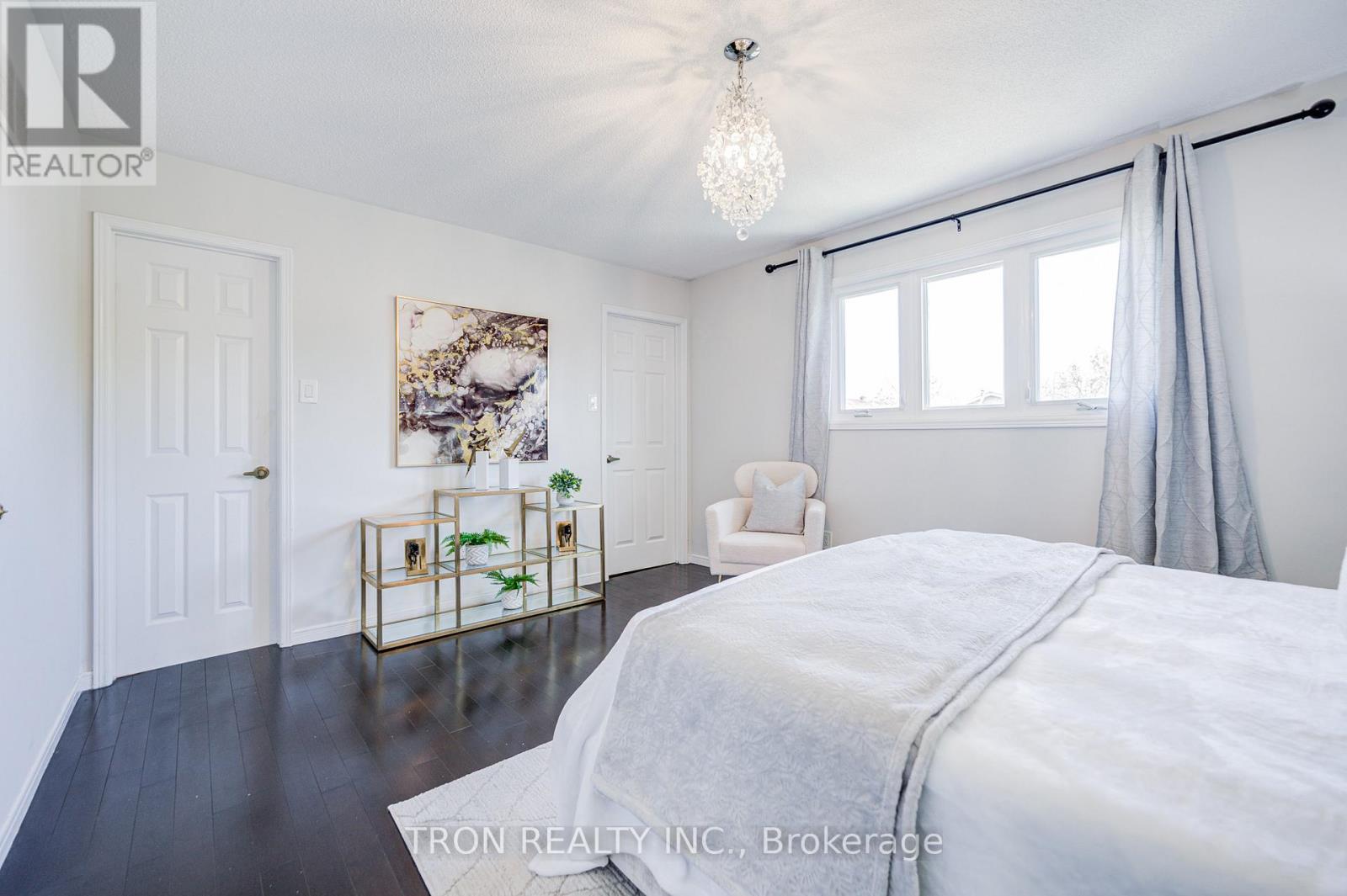 256 ALEXMUIR BOULEVARD - 24