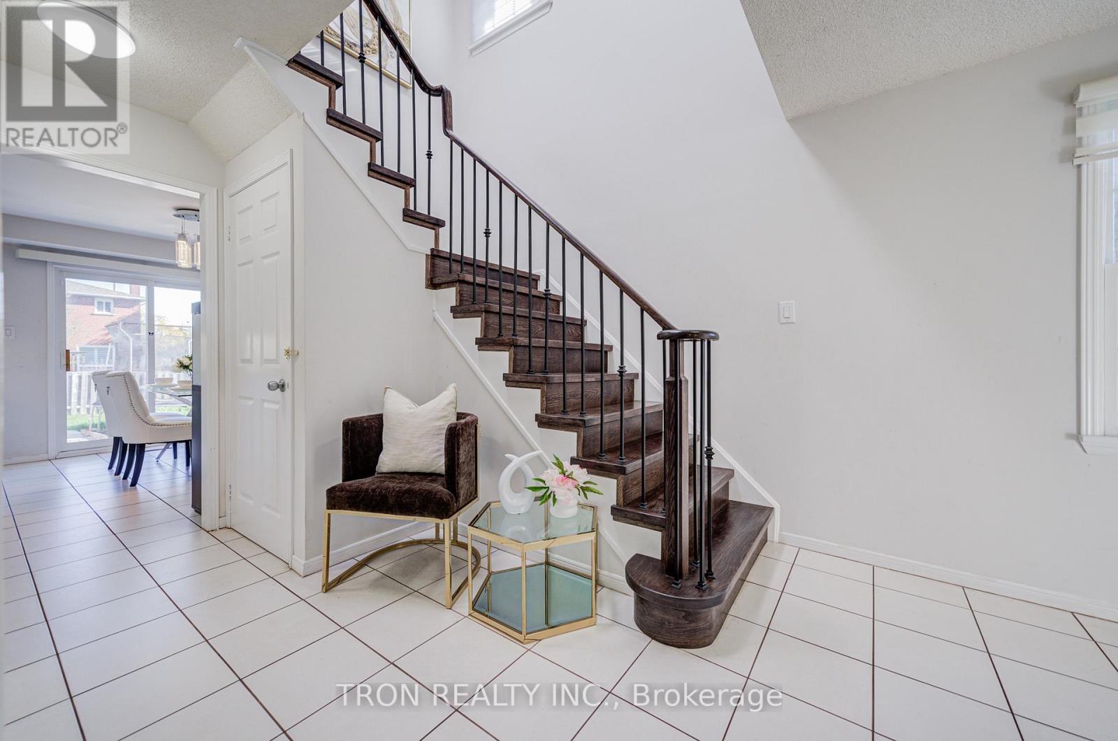256 ALEXMUIR BOULEVARD - 8