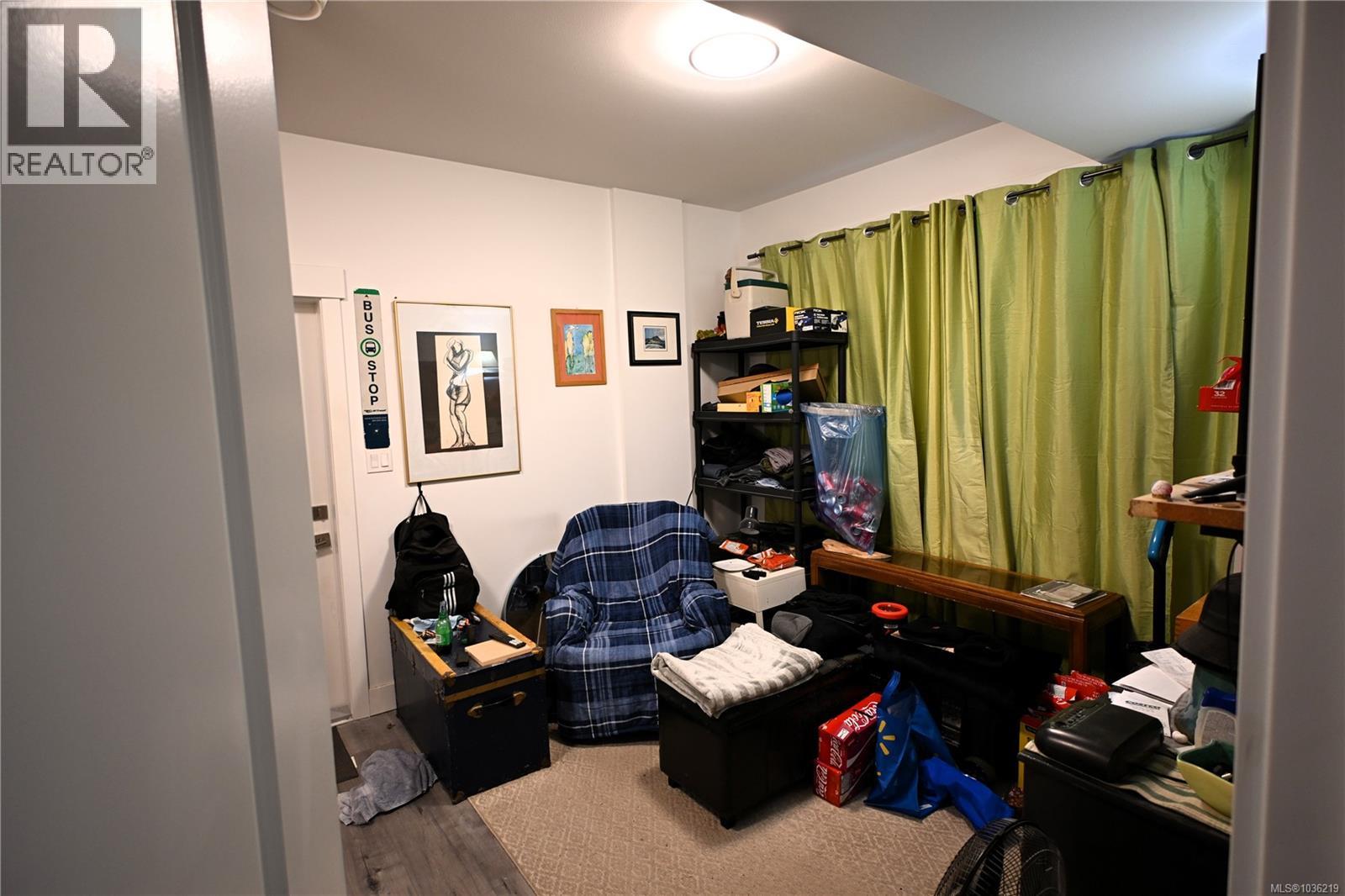 1656 Roberta Rd S - 17