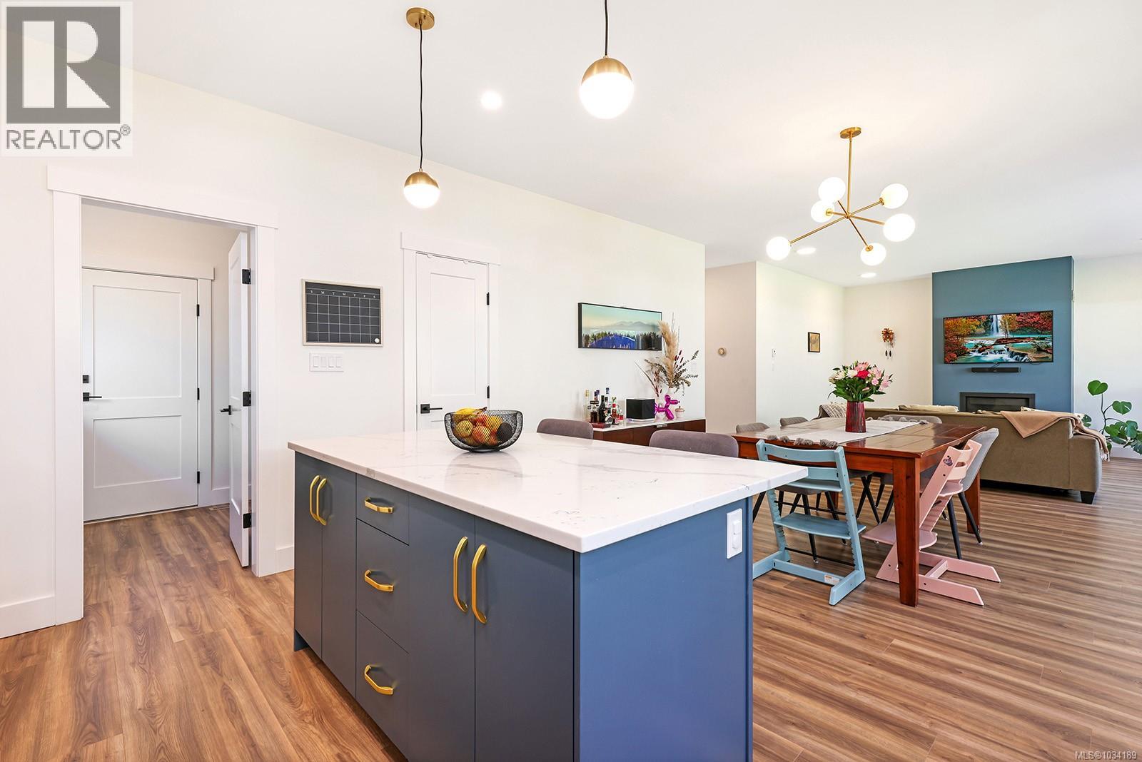 2732 Maple St - 10