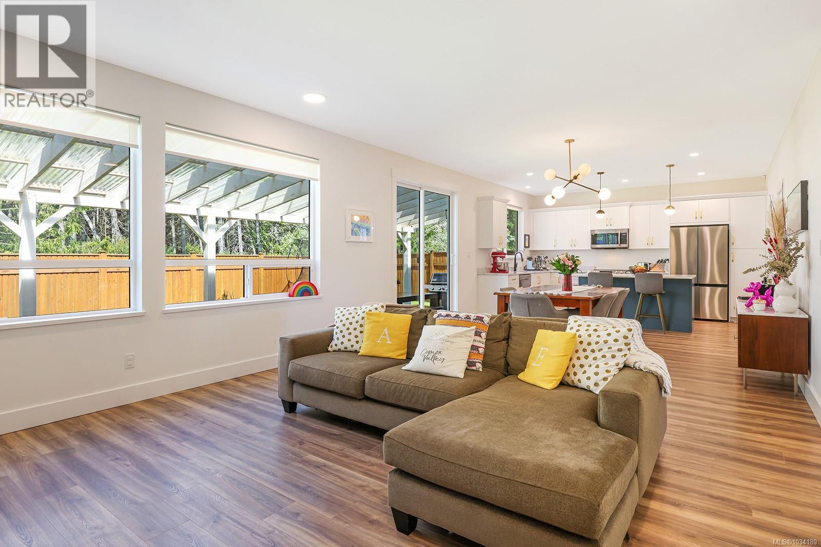 2732 Maple St - 13
