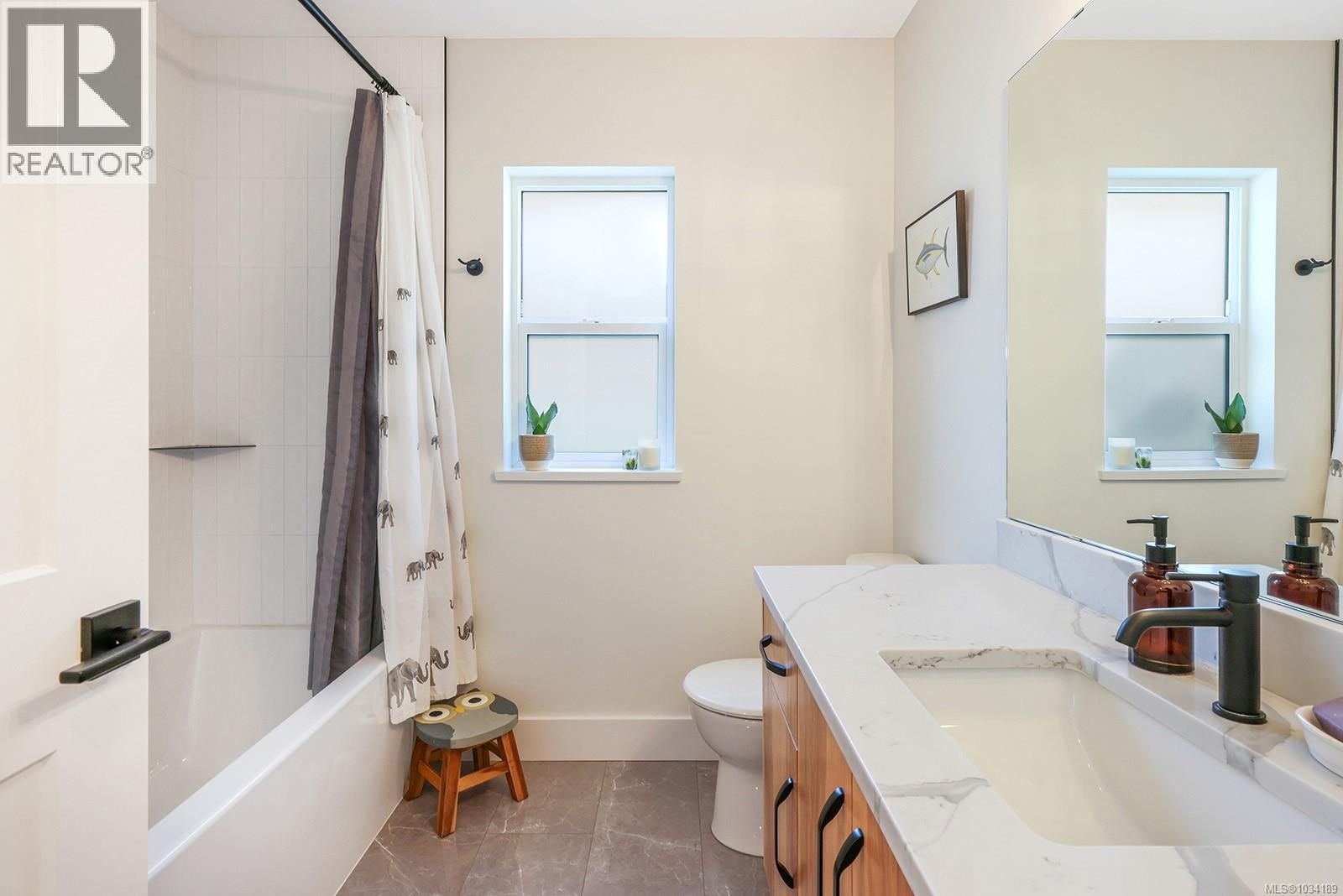 2732 Maple St - 23