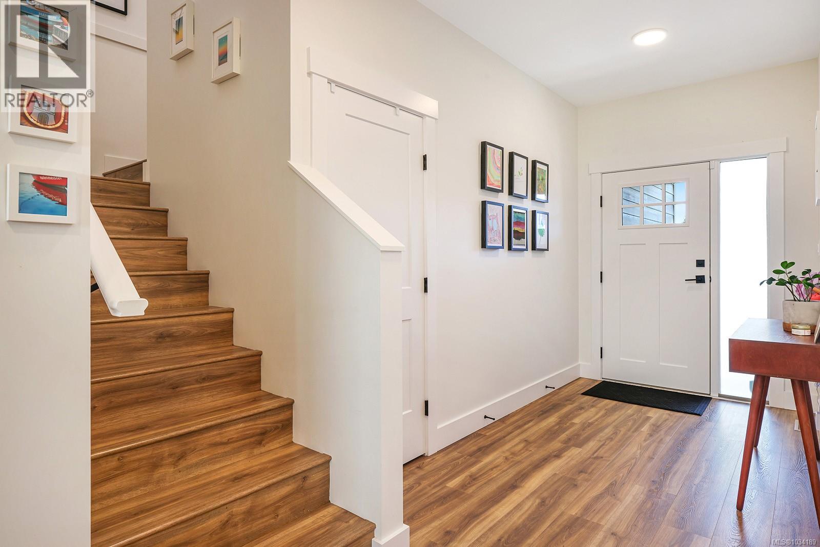 2732 Maple St - 6