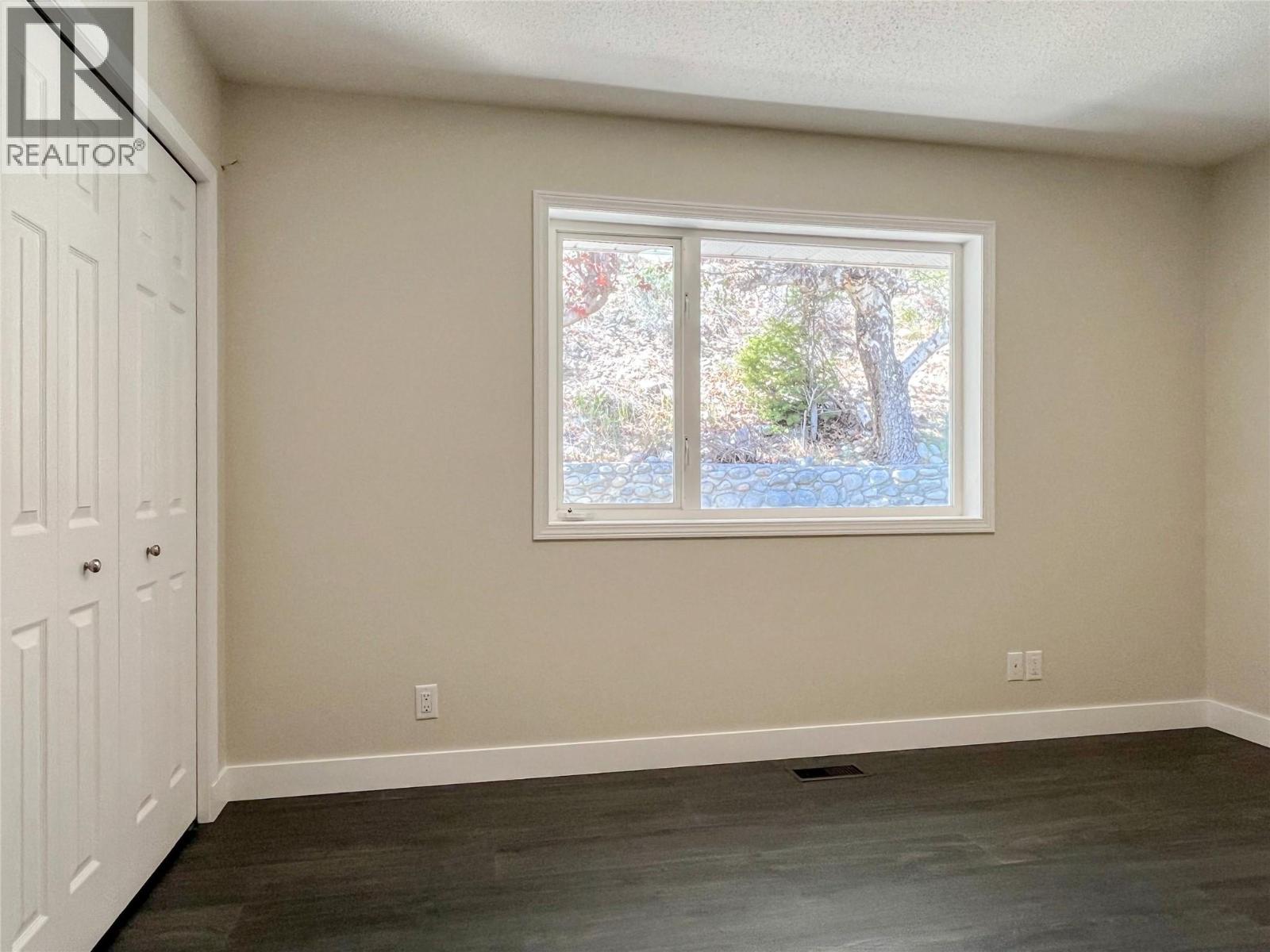 295 Linden Avenue - 16