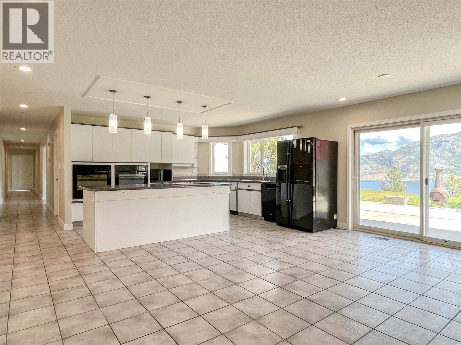 295 Linden Avenue - 34