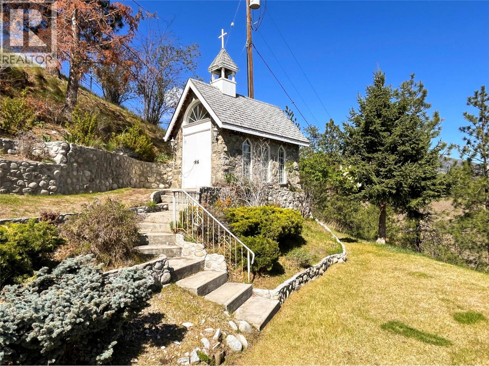 295 Linden Avenue - 10