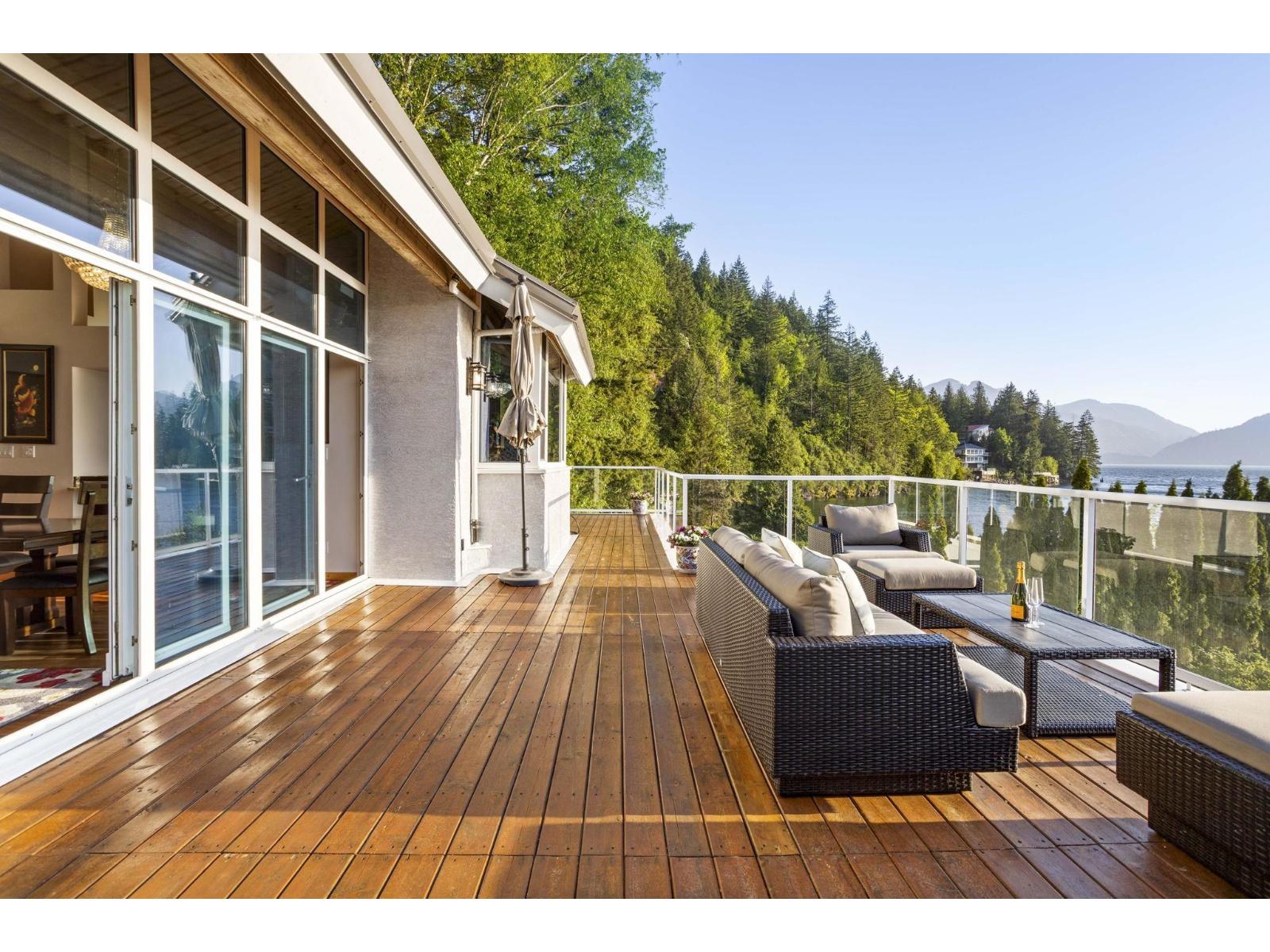 7370 ROCKWELL DRIVE, Harrison Lake, Harrison Hot Springs