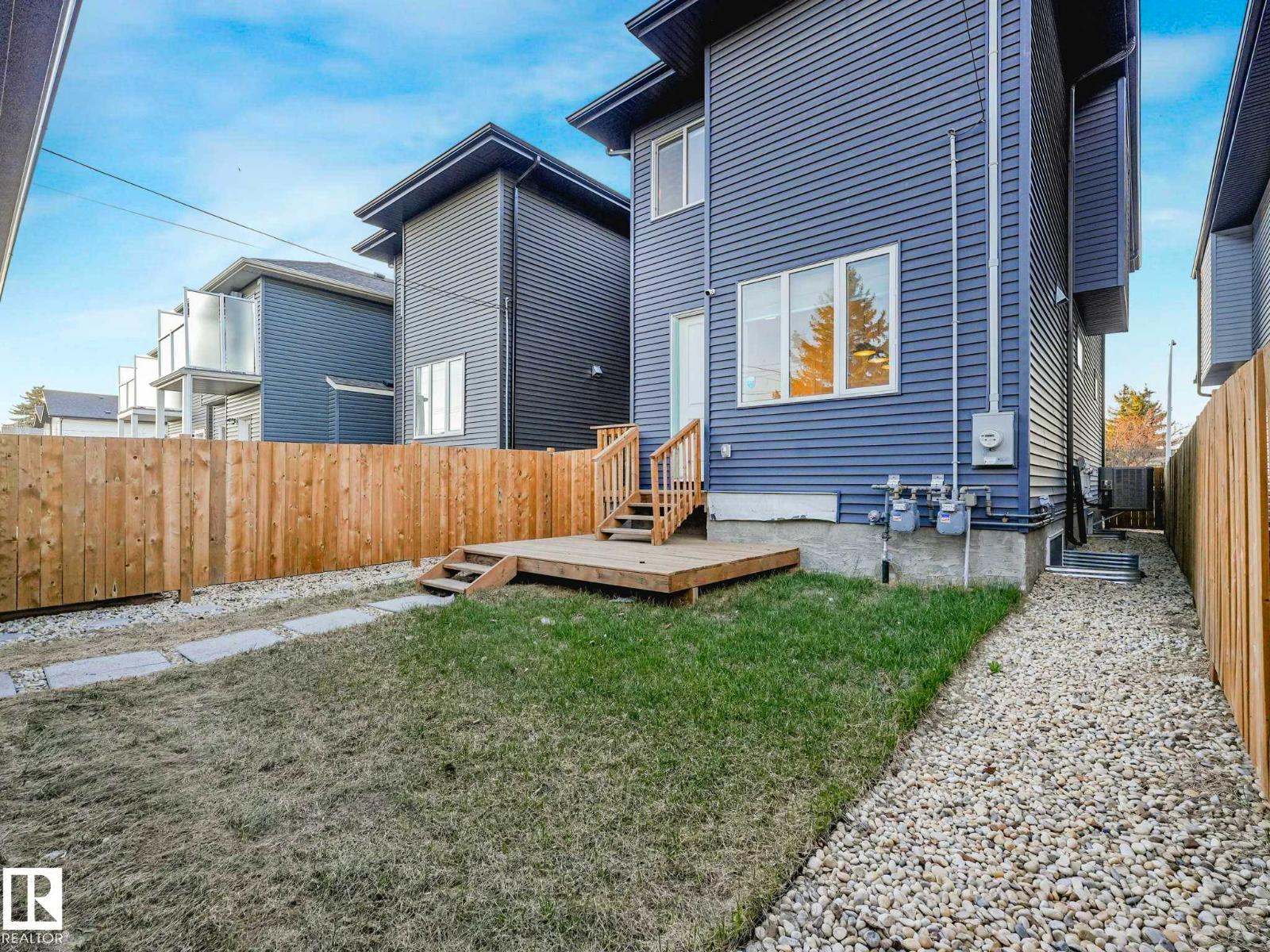 15731 109 Avenue NW - 12