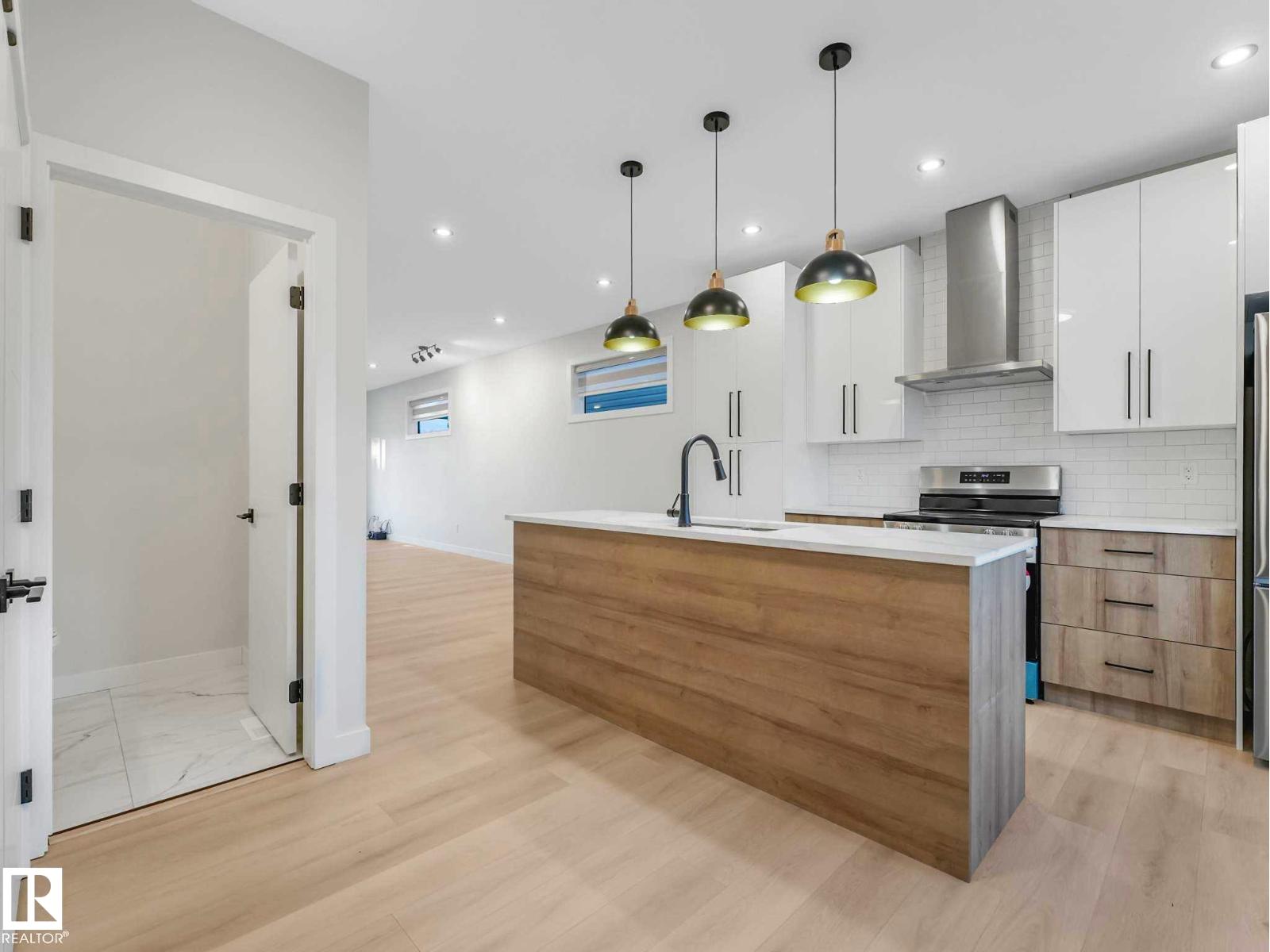 15731 109 Avenue NW - 43