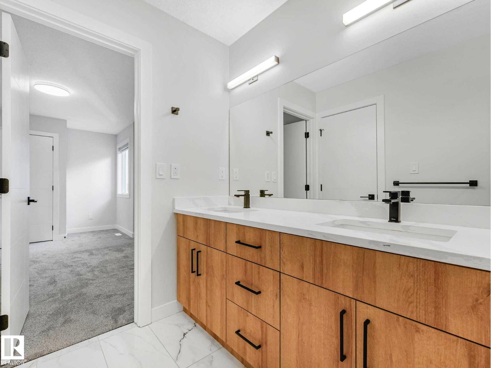 15731 109 Avenue NW - 58