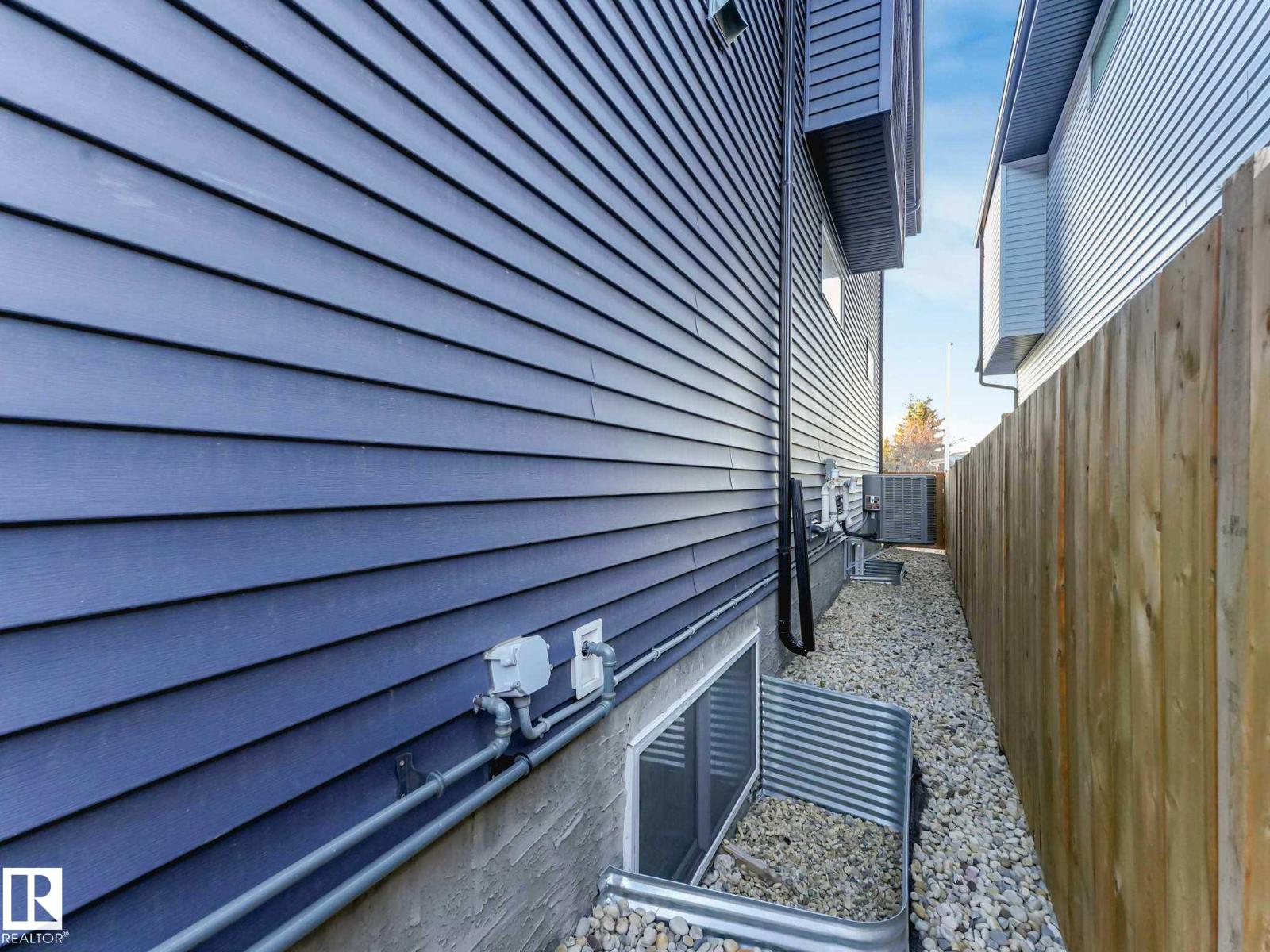 15731 109 Avenue NW - 8