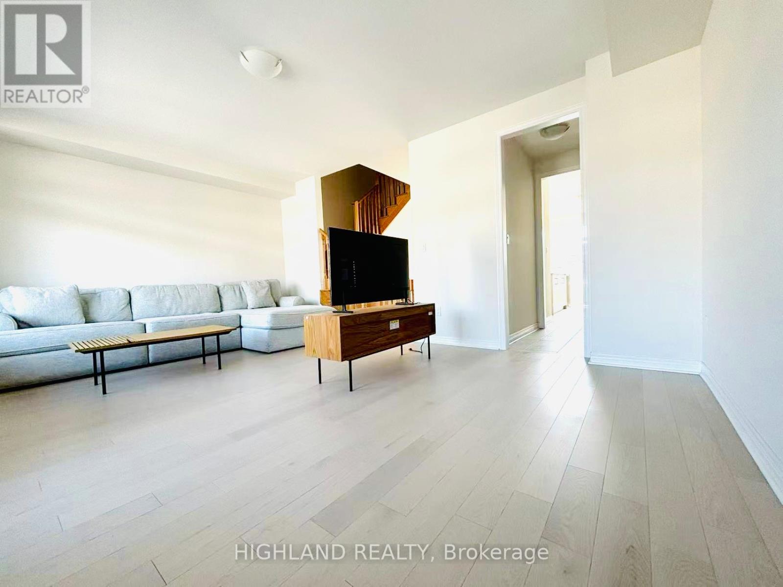 12 ROBERT EATON AVENUE - 14