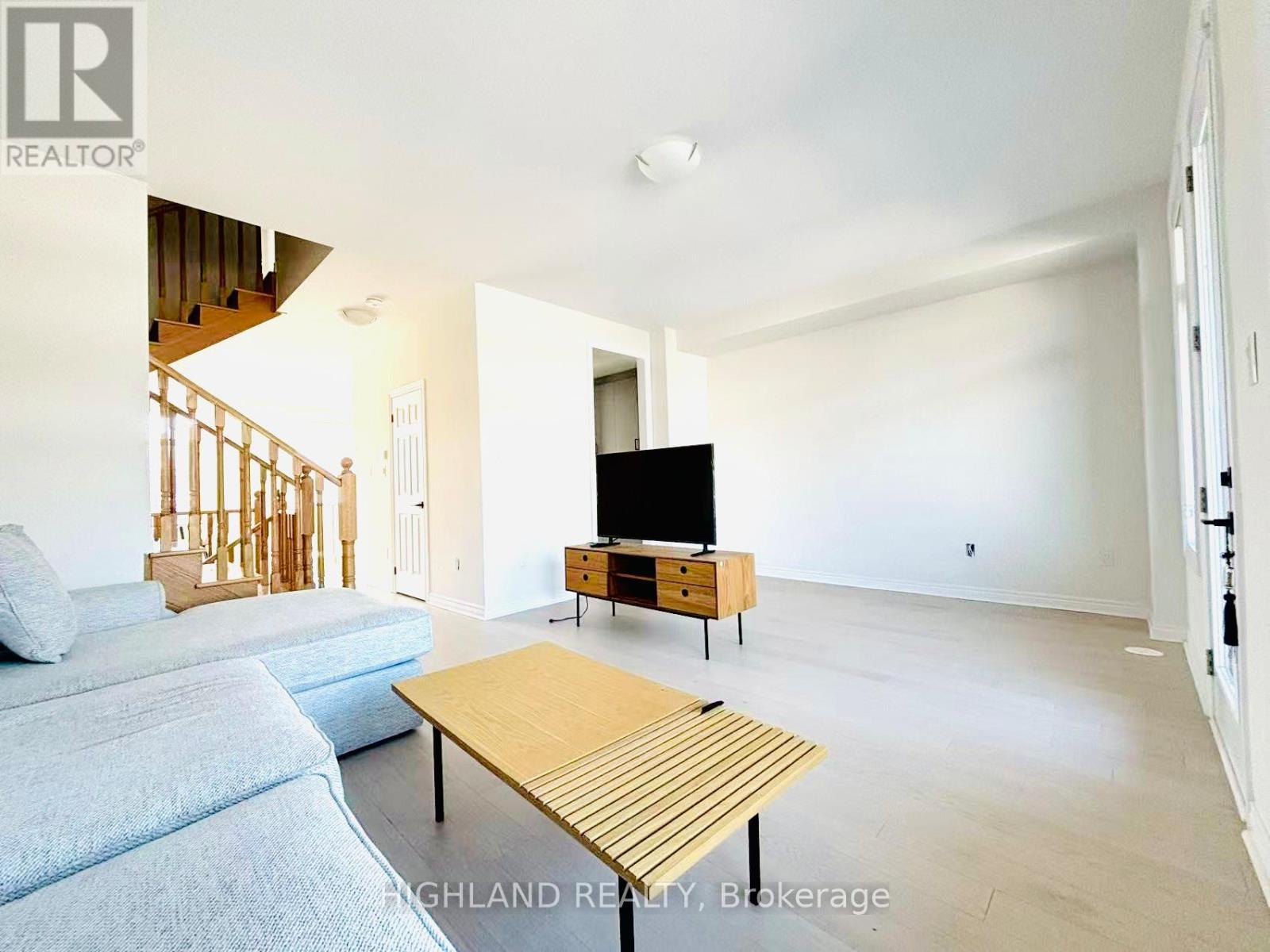 12 ROBERT EATON AVENUE - 15