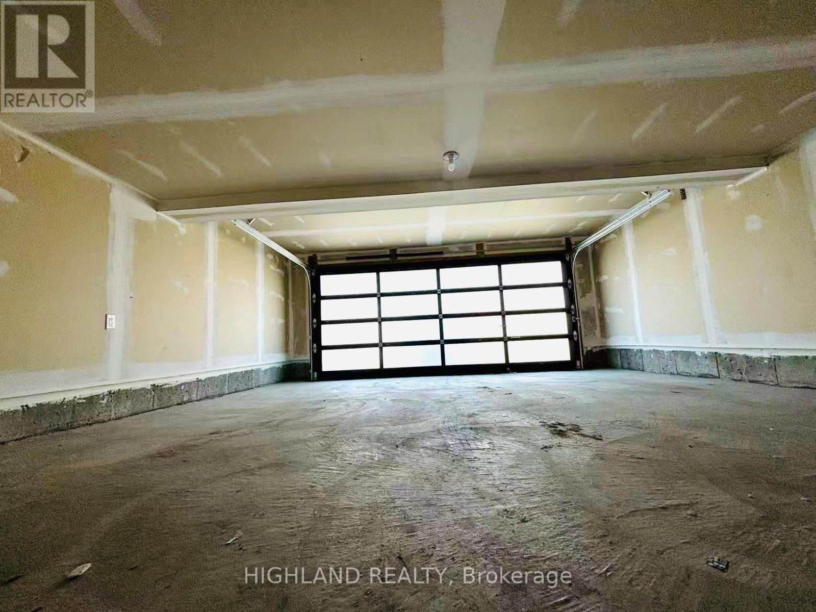 12 ROBERT EATON AVENUE - 23
