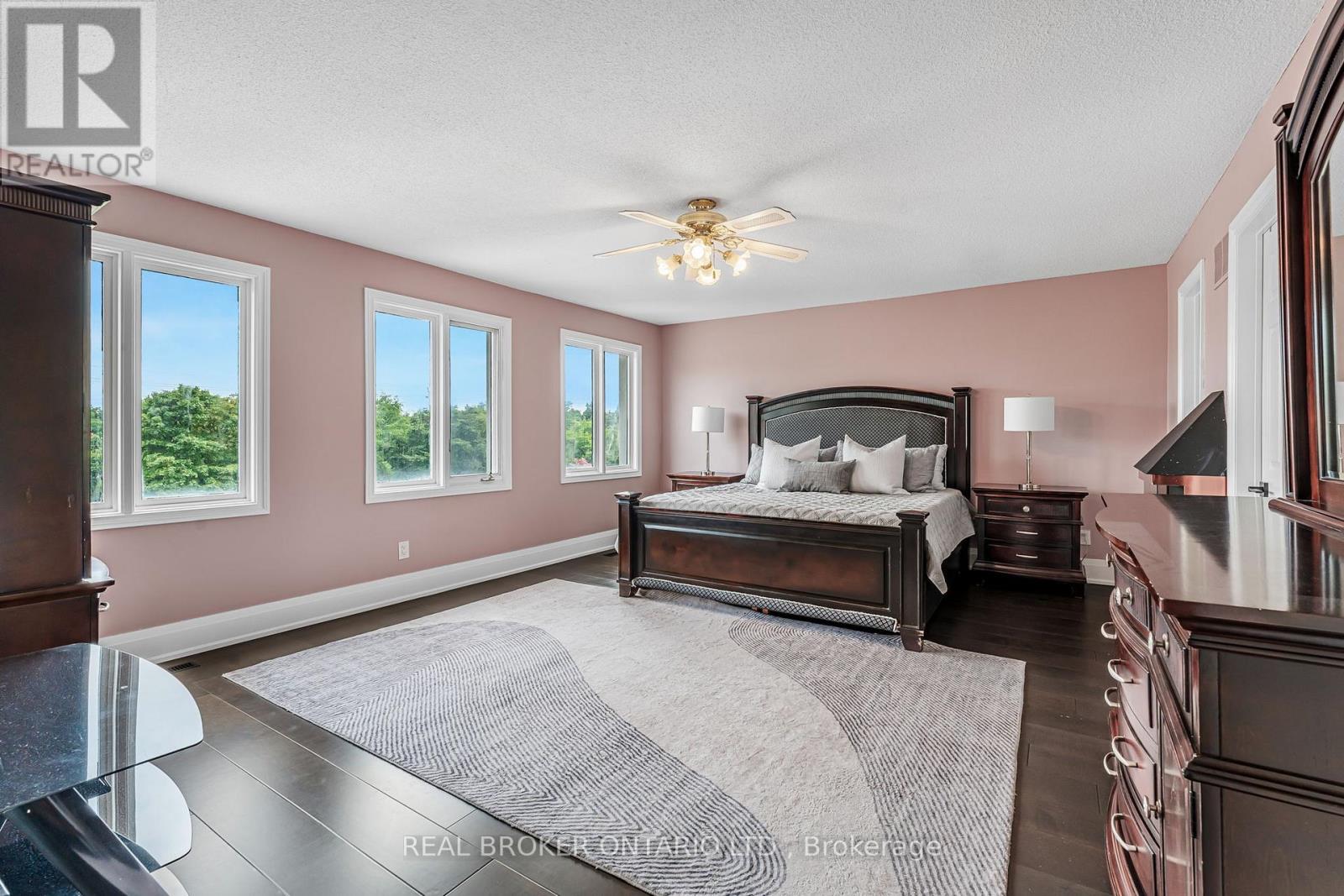 1221 CREEKSIDE DRIVE - 20