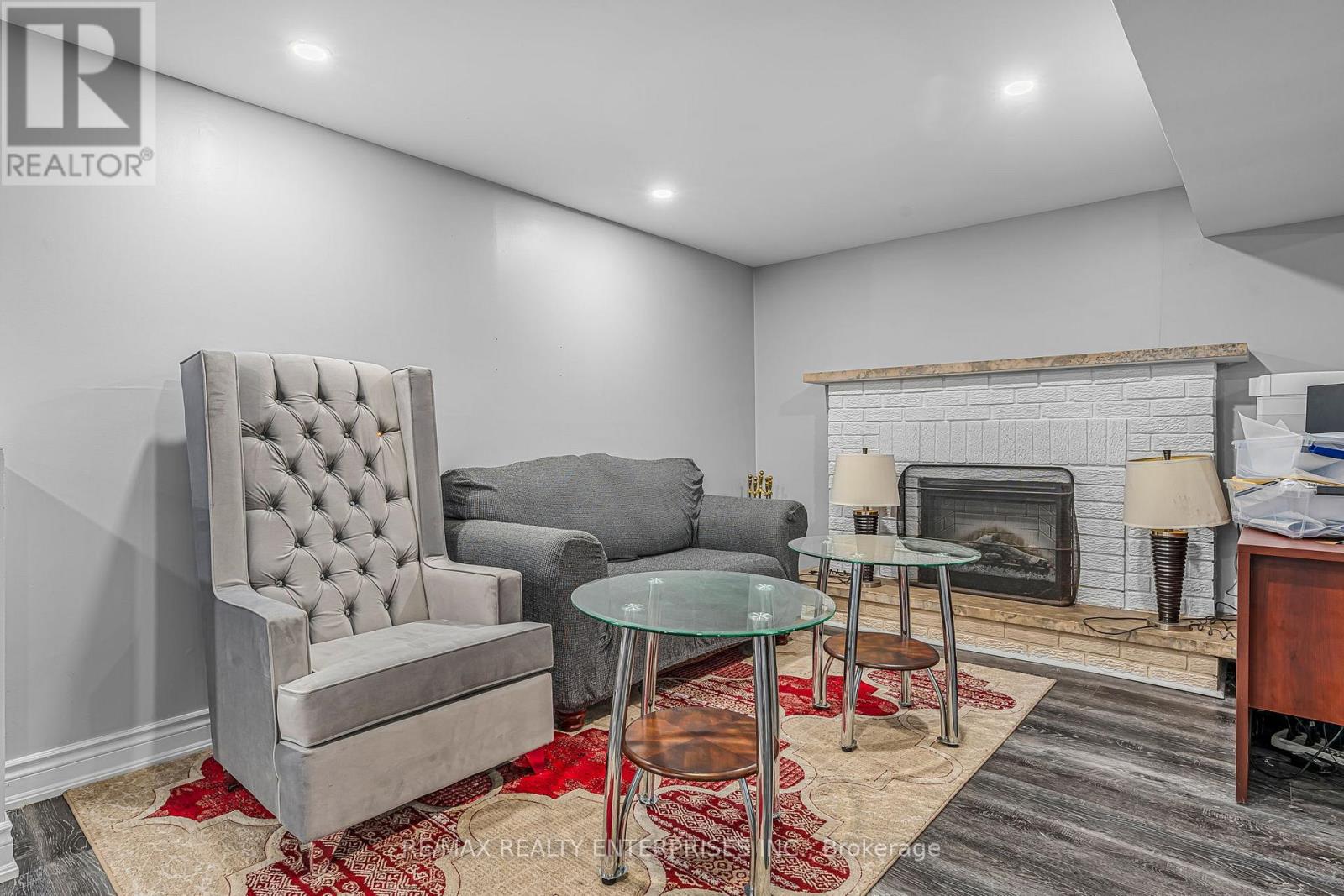 1221 CREEKSIDE DRIVE - 34