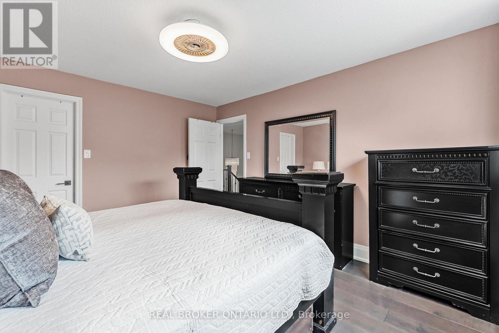 1221 CREEKSIDE DRIVE - 27