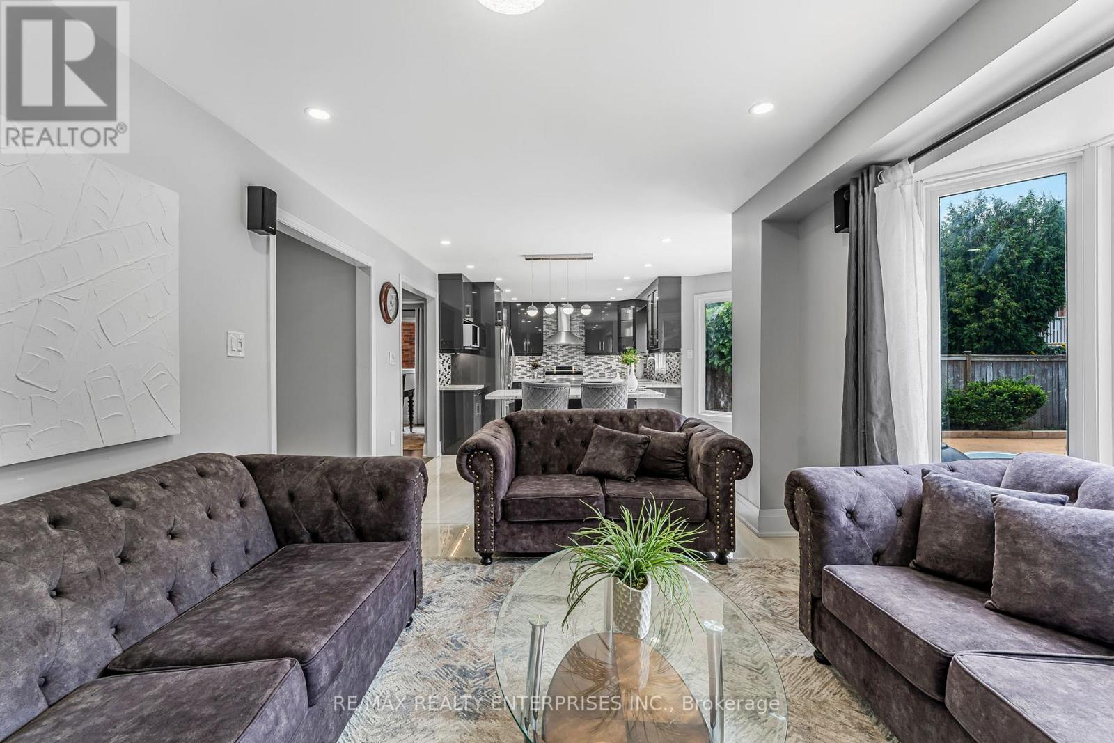 1221 CREEKSIDE DRIVE - 17