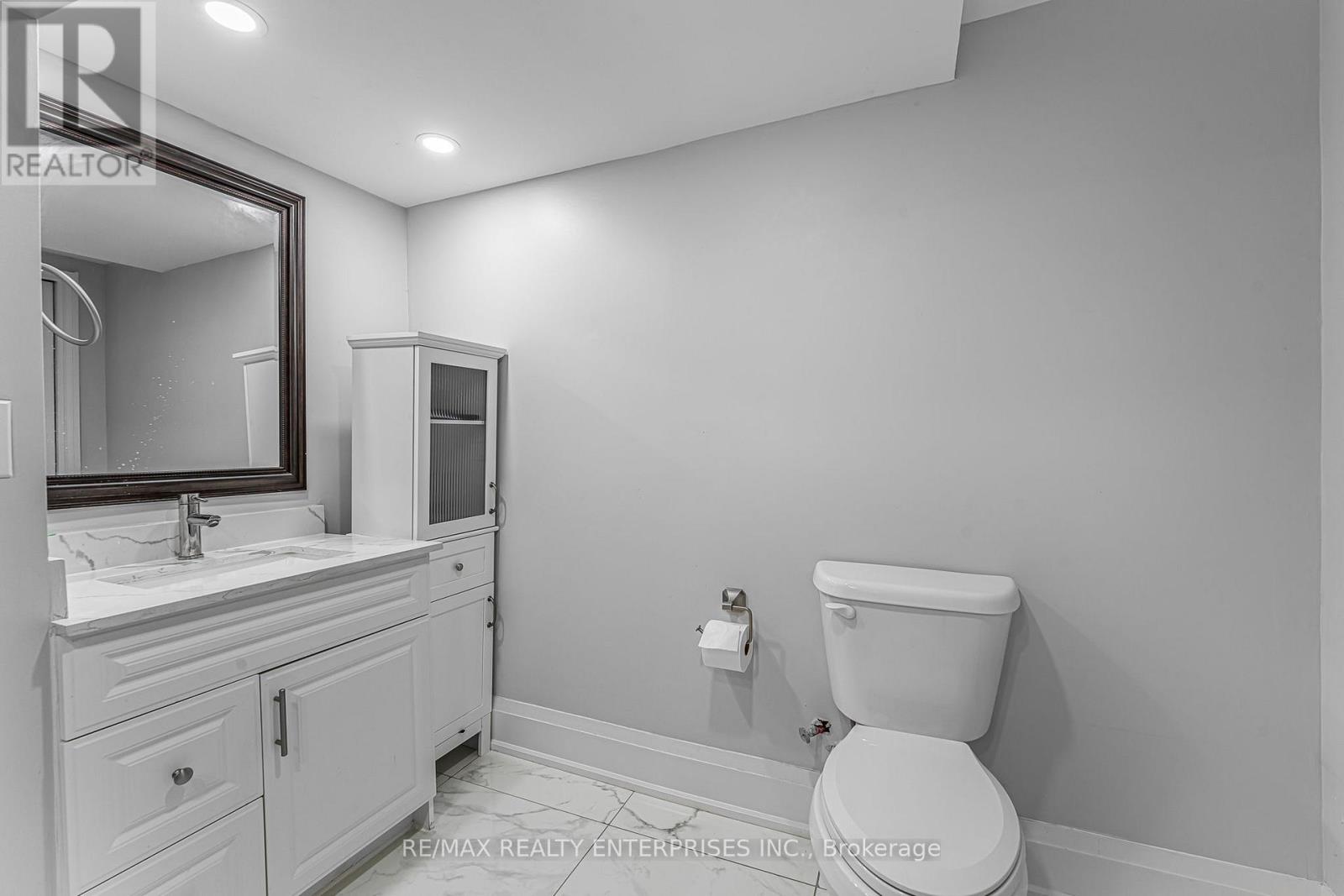 1221 CREEKSIDE DRIVE - 38
