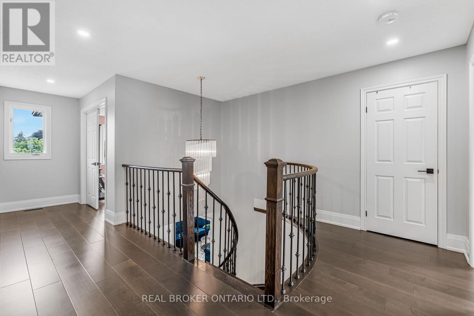 1221 CREEKSIDE DRIVE - 19