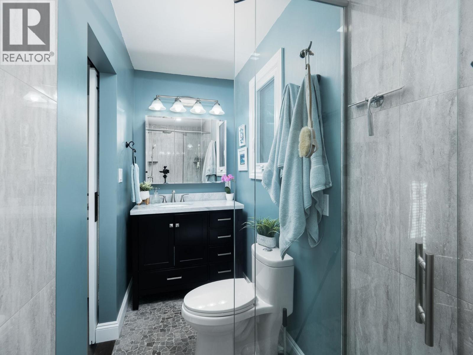 Photo 12 of 38 — 3015 RIDGEVIEW DRIVE · Prince George, BC