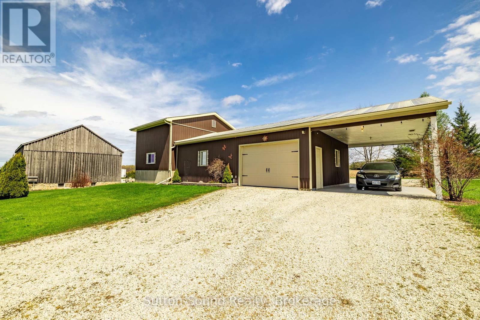 244363 22 SIDE ROAD - 32