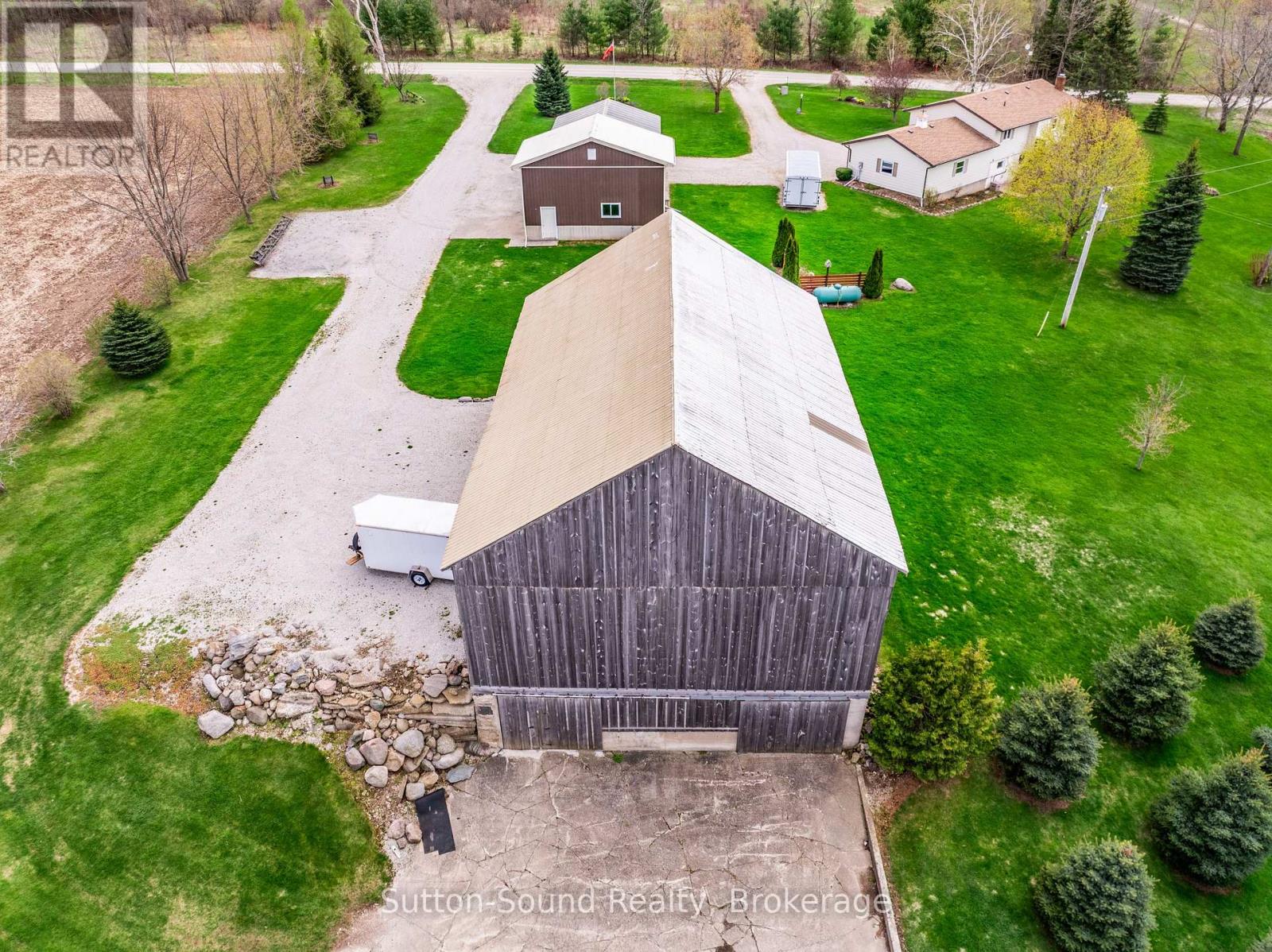 244363 22 SIDE ROAD - 41