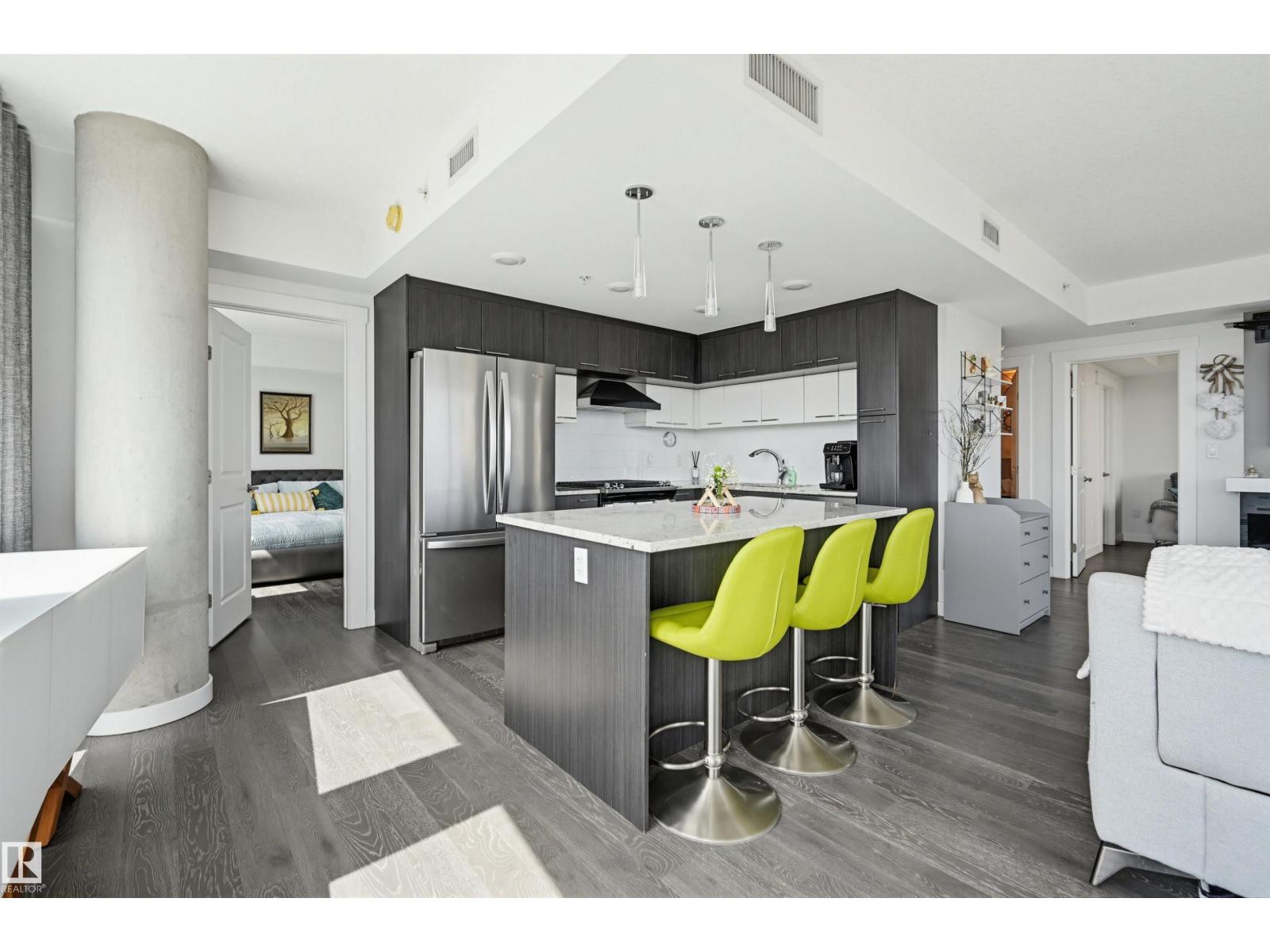#1605 9720 106 ST NW - 11